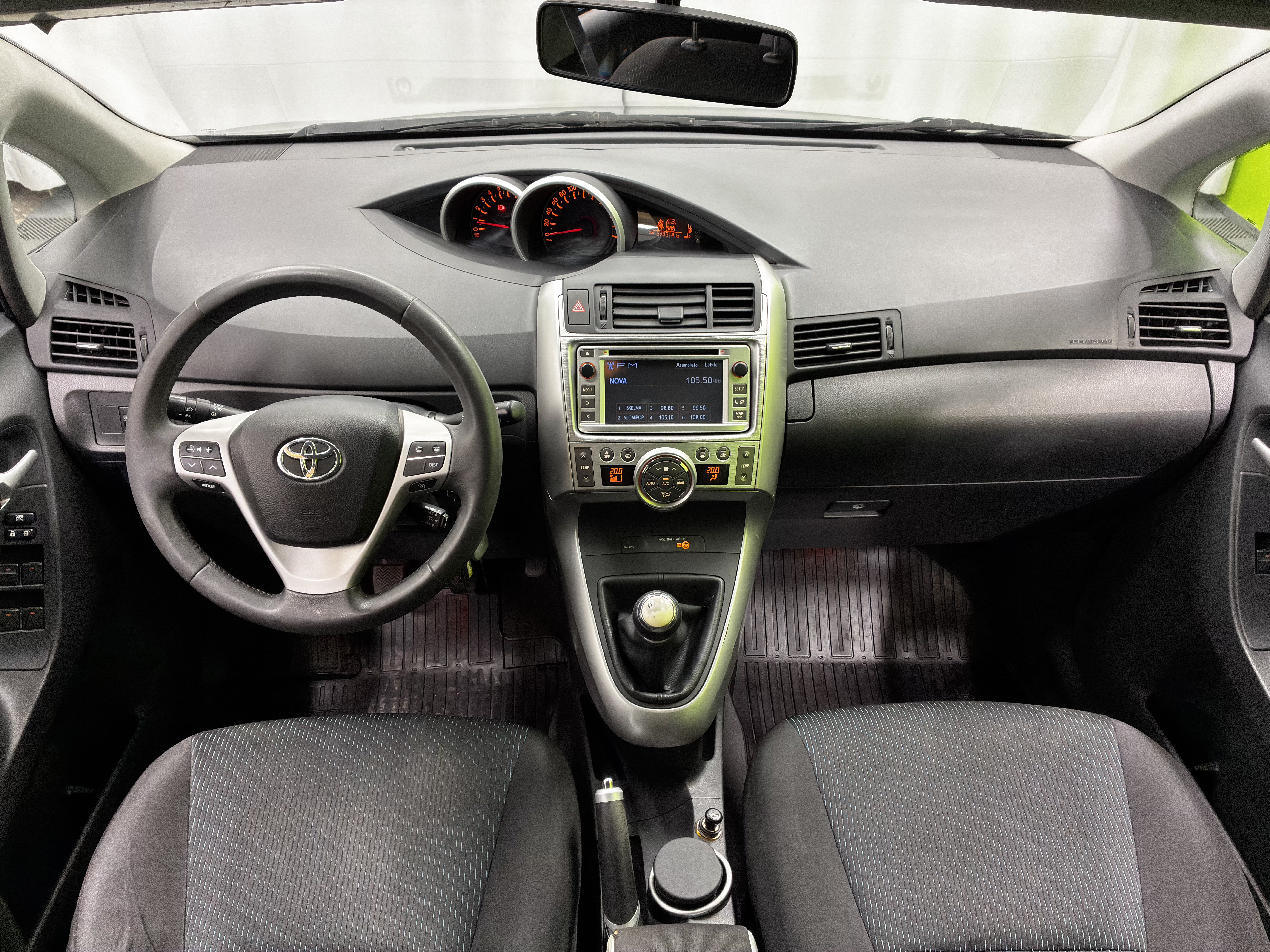 Toyota Verso 2012