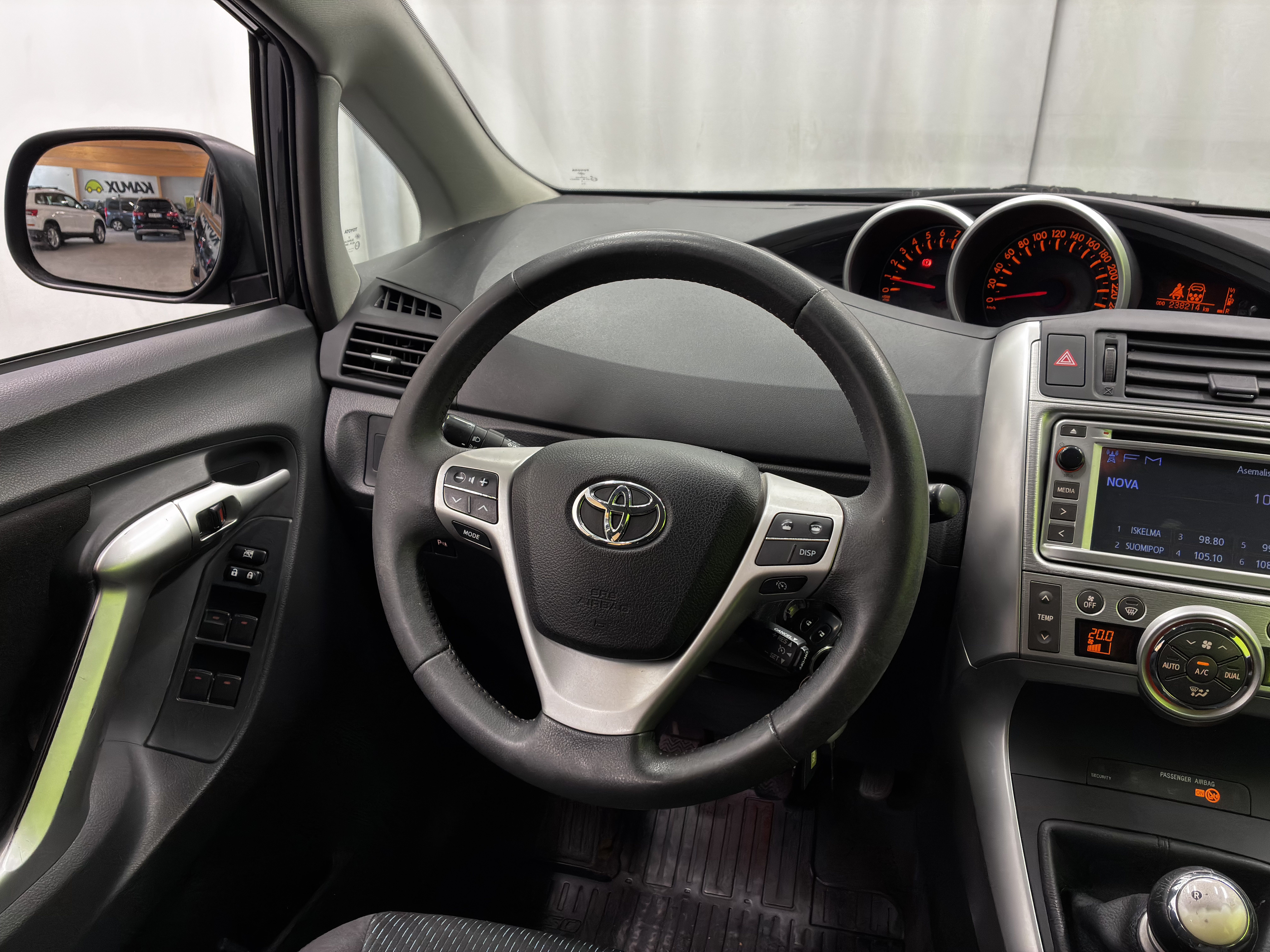 Toyota Verso 2012