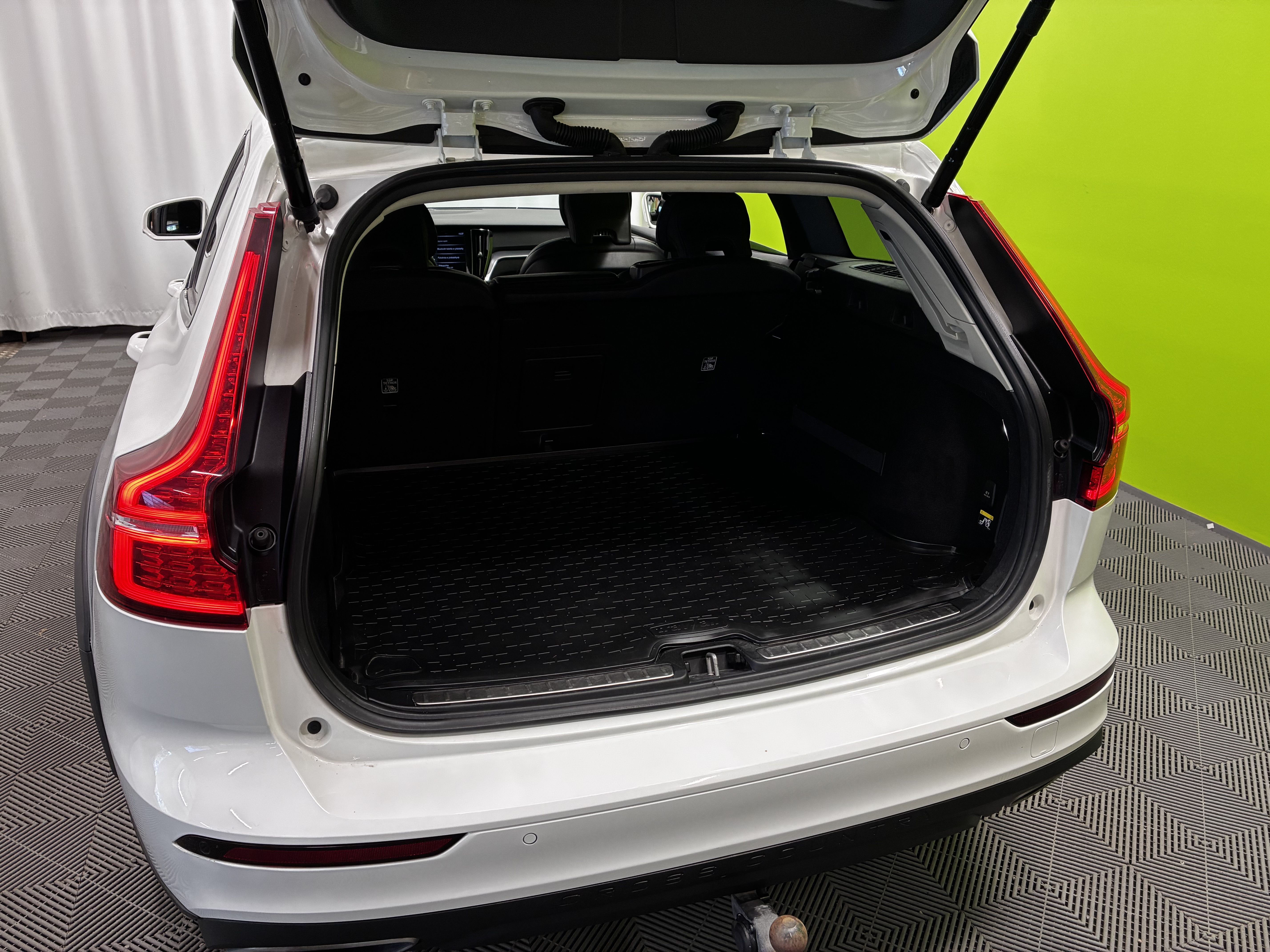 Volvo V60 Cross Country 2019