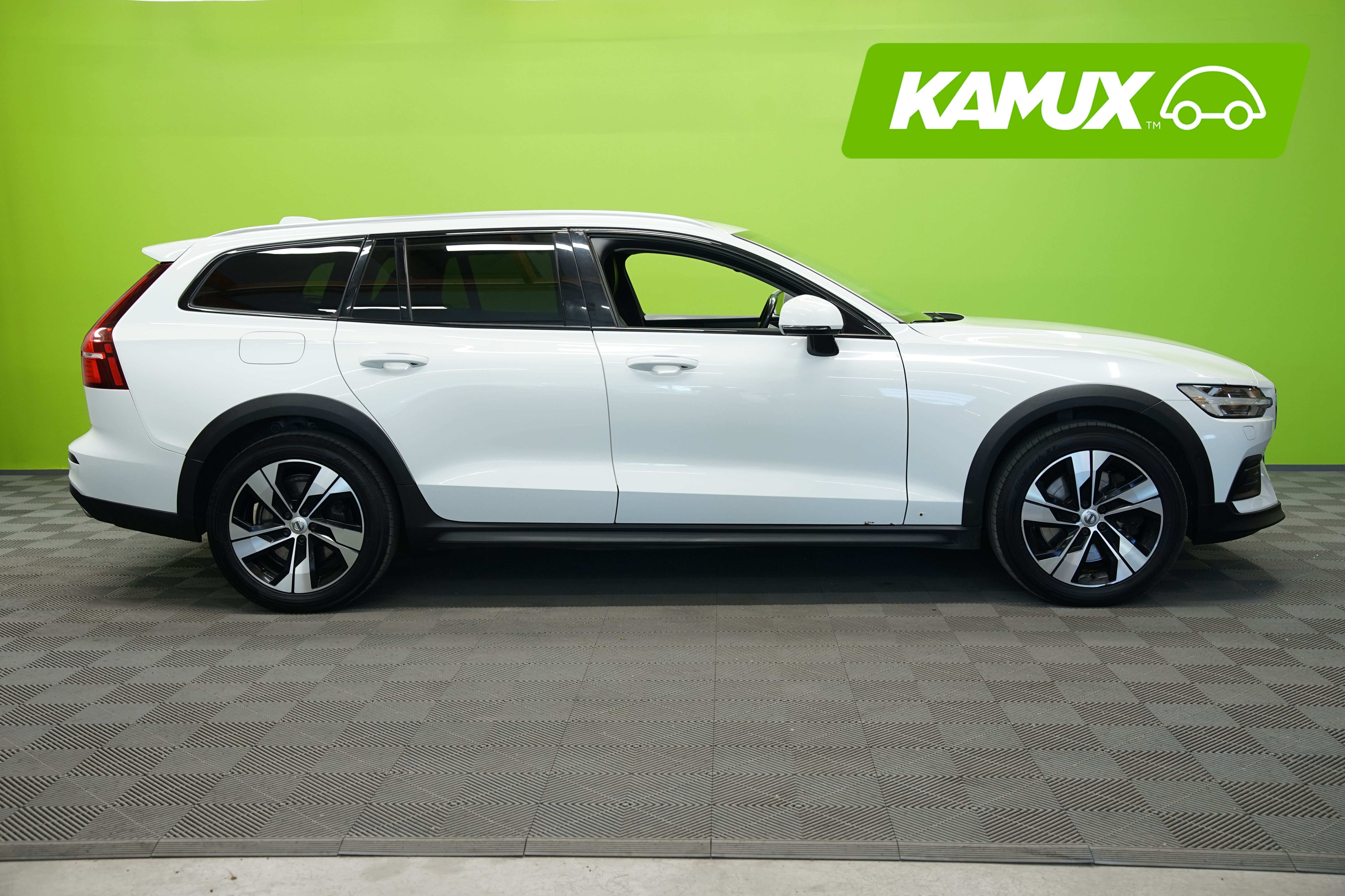Volvo V60 Cross Country 2019