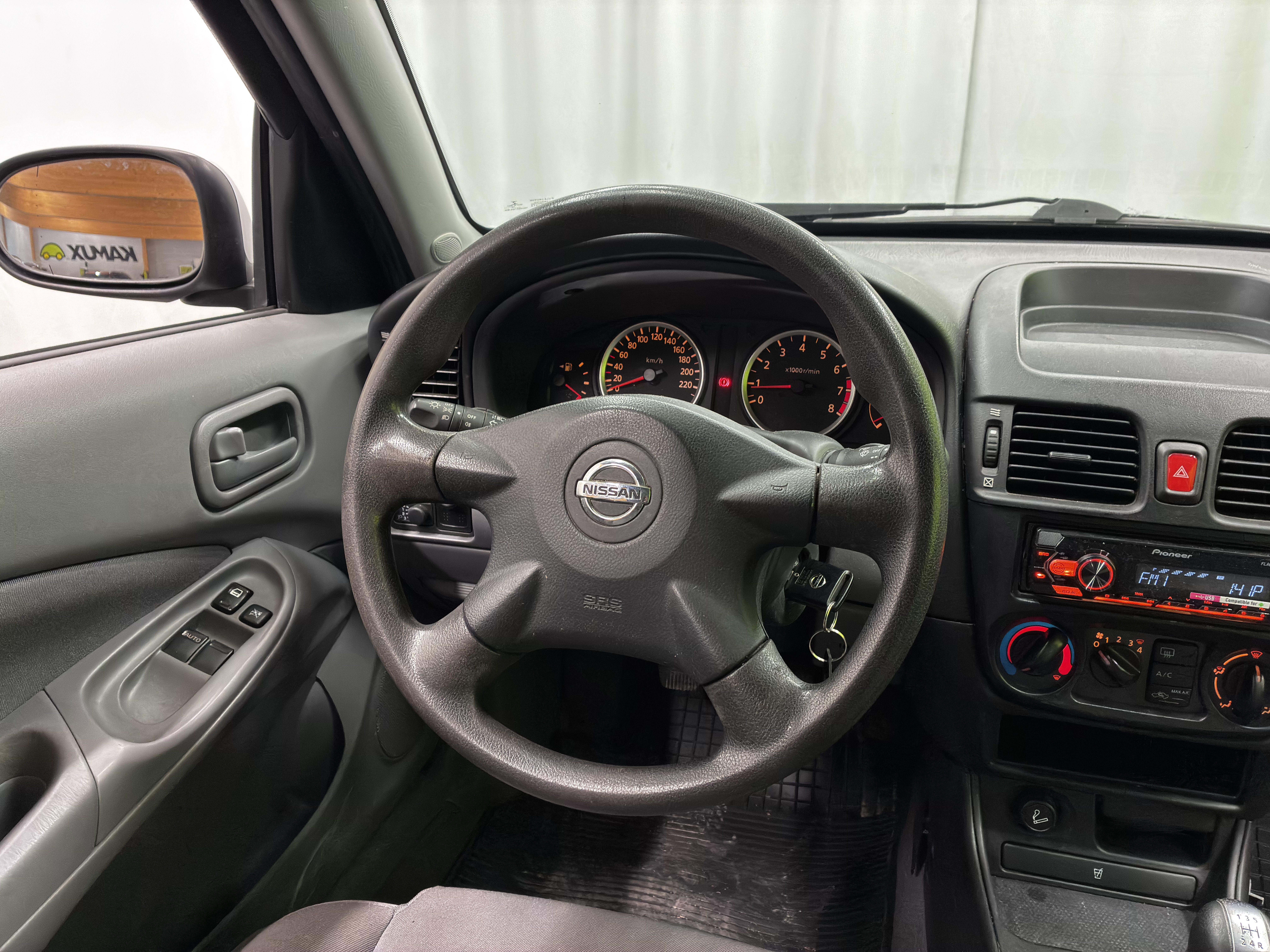 Nissan Almera 2004