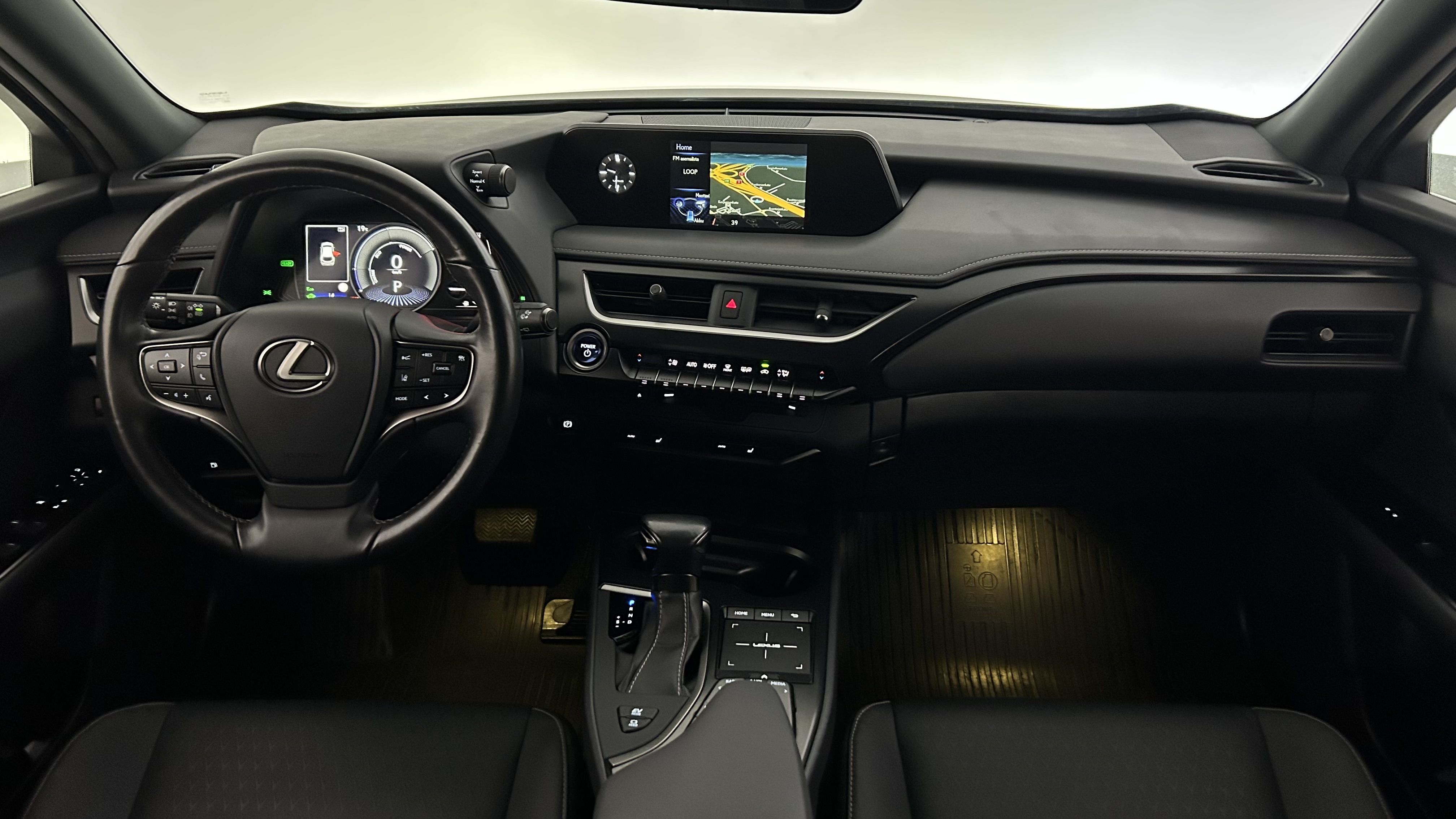 Lexus UX 2022