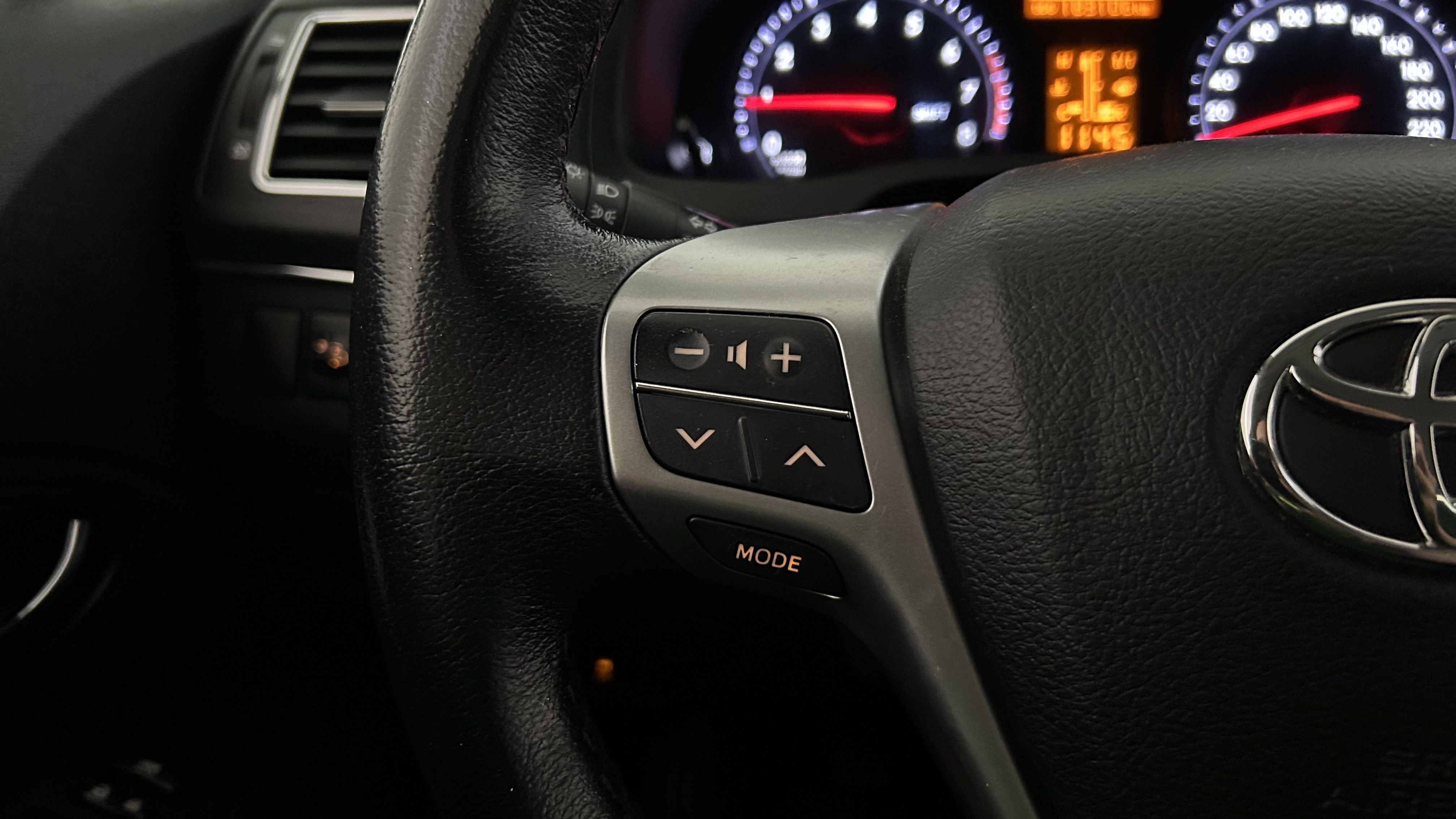 Toyota Avensis 2013