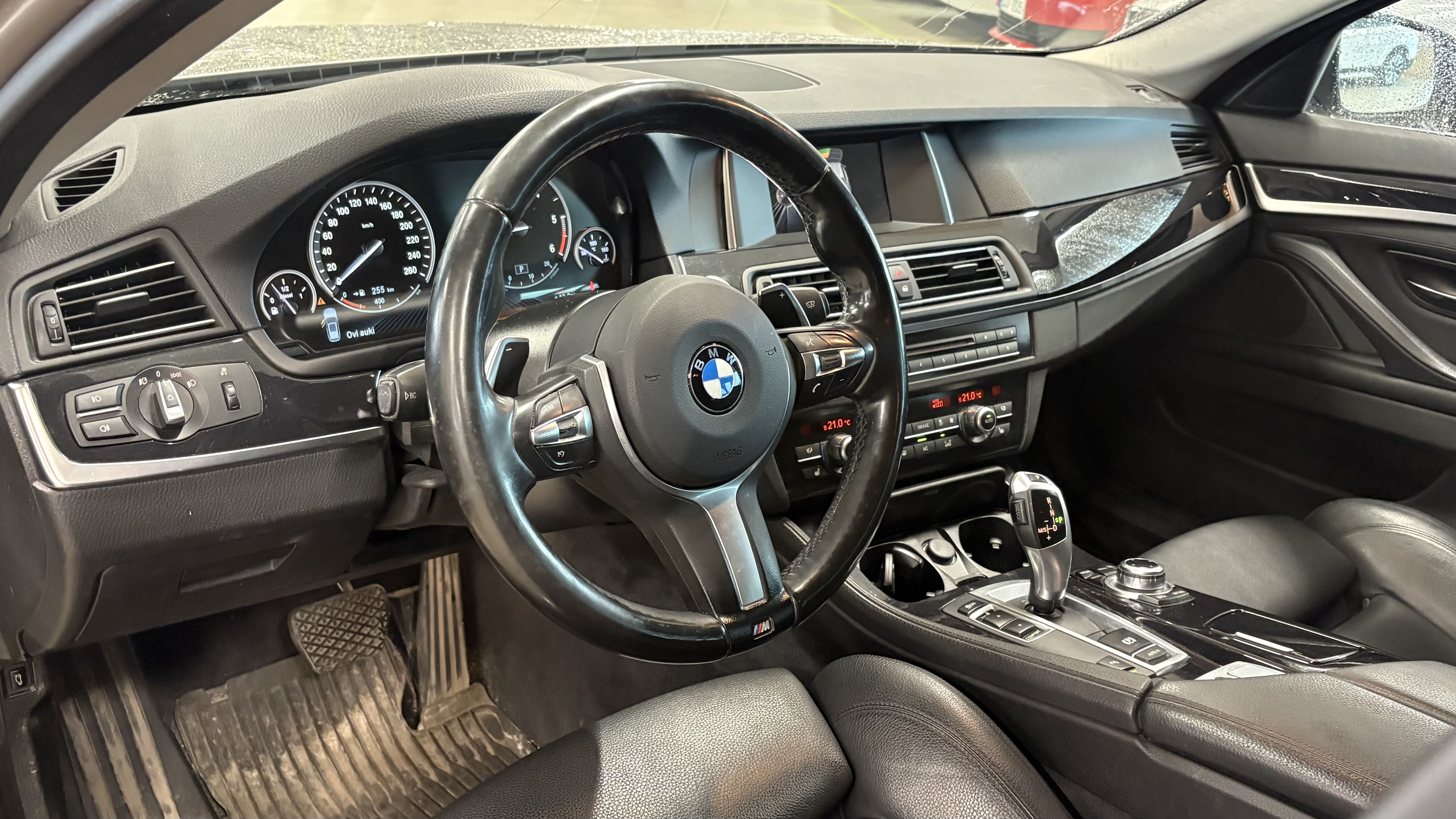 BMW 518 2015