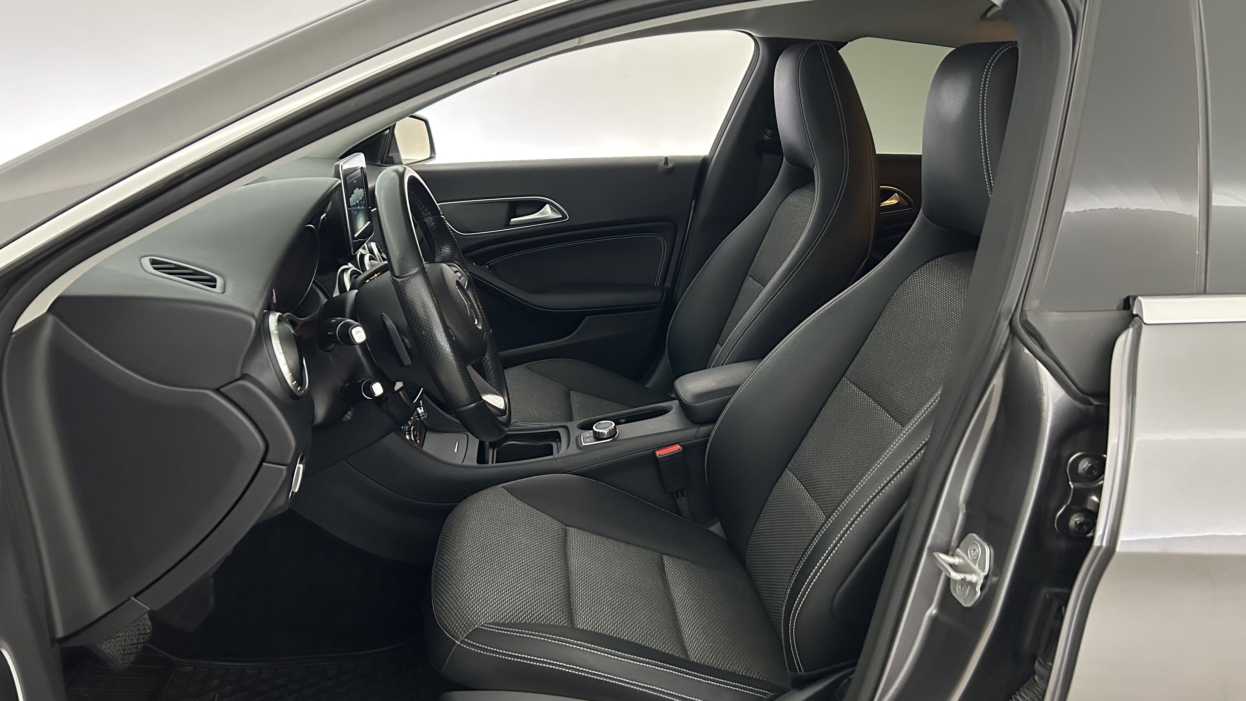 Mercedes-Benz CLA 2015