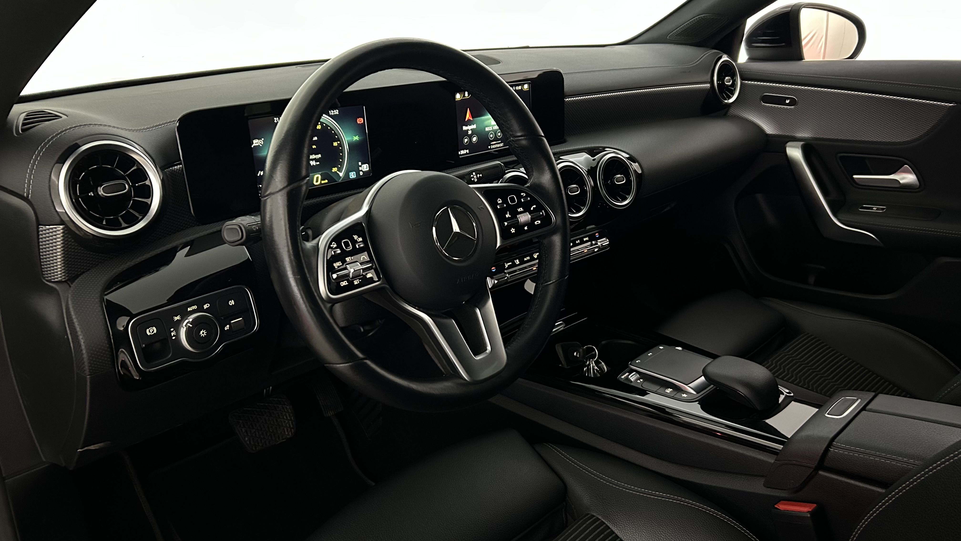 Mercedes-Benz CLA 2021