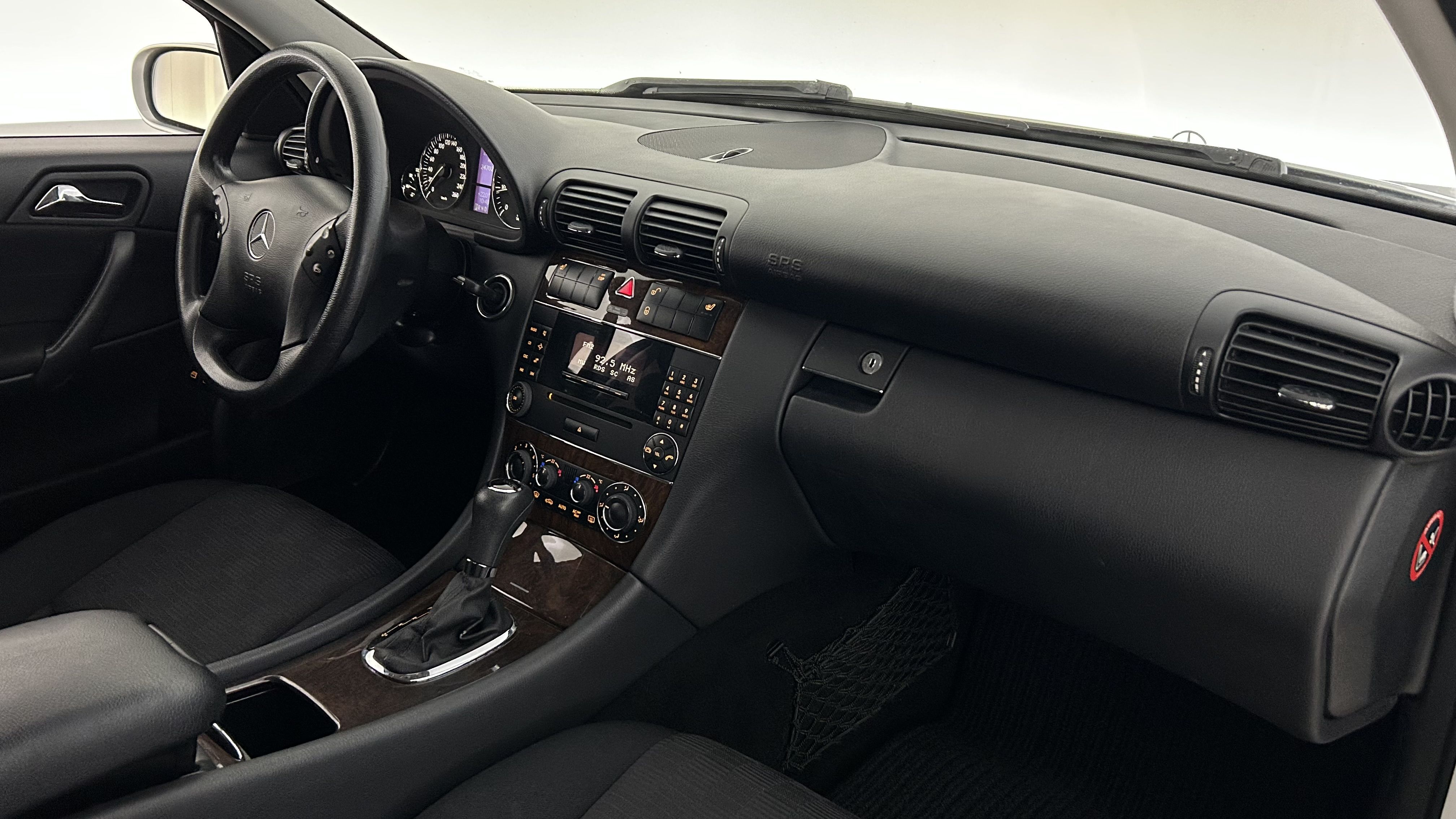 Mercedes-Benz C 2005