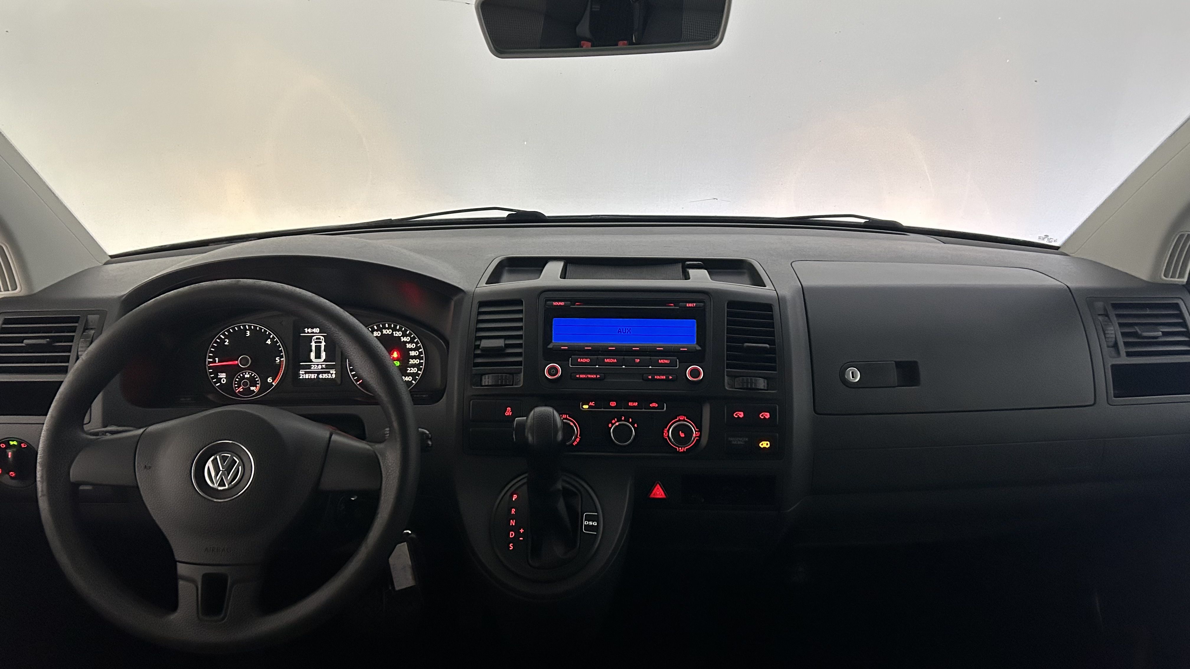 Volkswagen Caravelle 2011