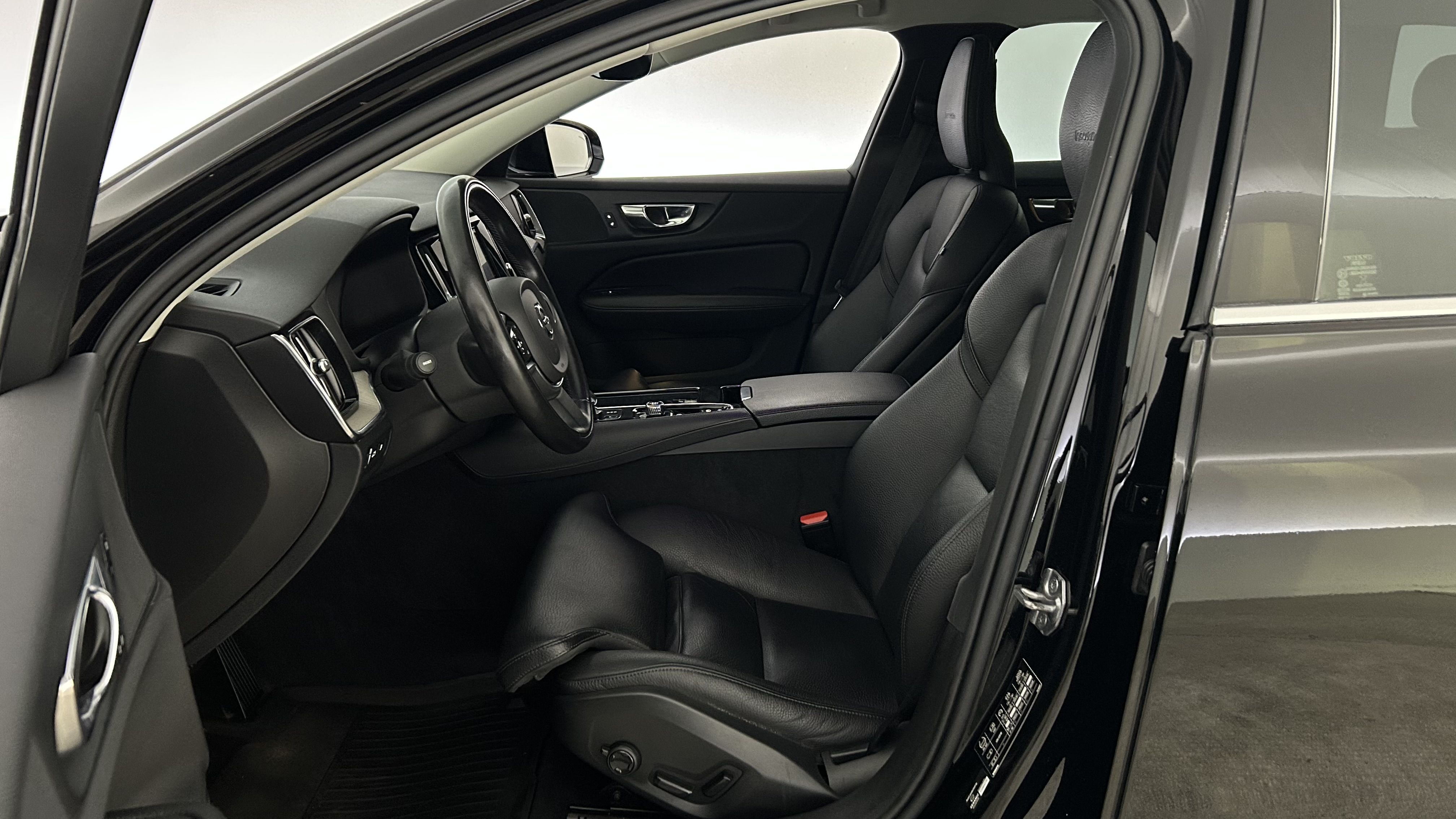 Volvo V60 2020