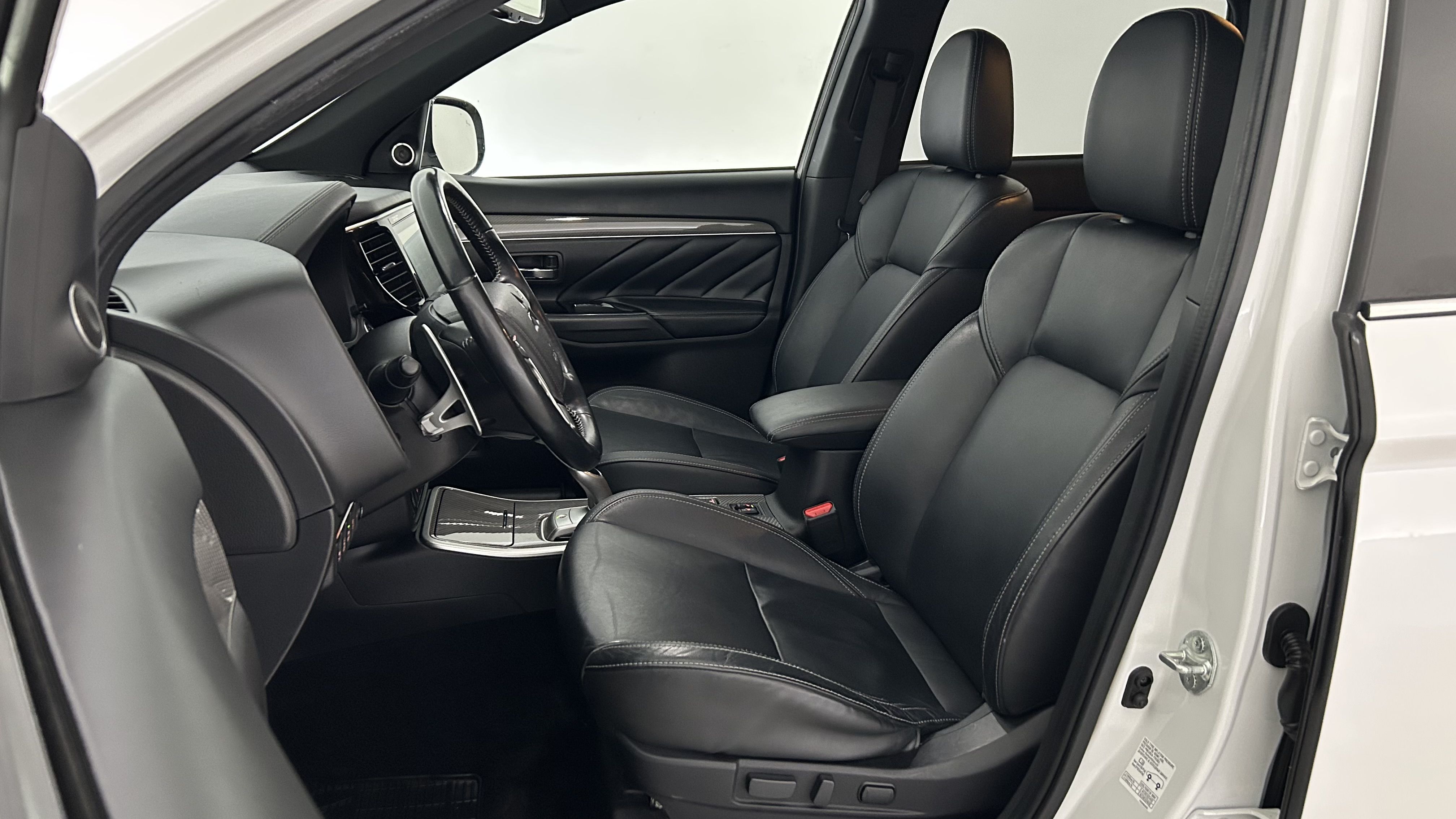 Mitsubishi Outlander PHEV 2020