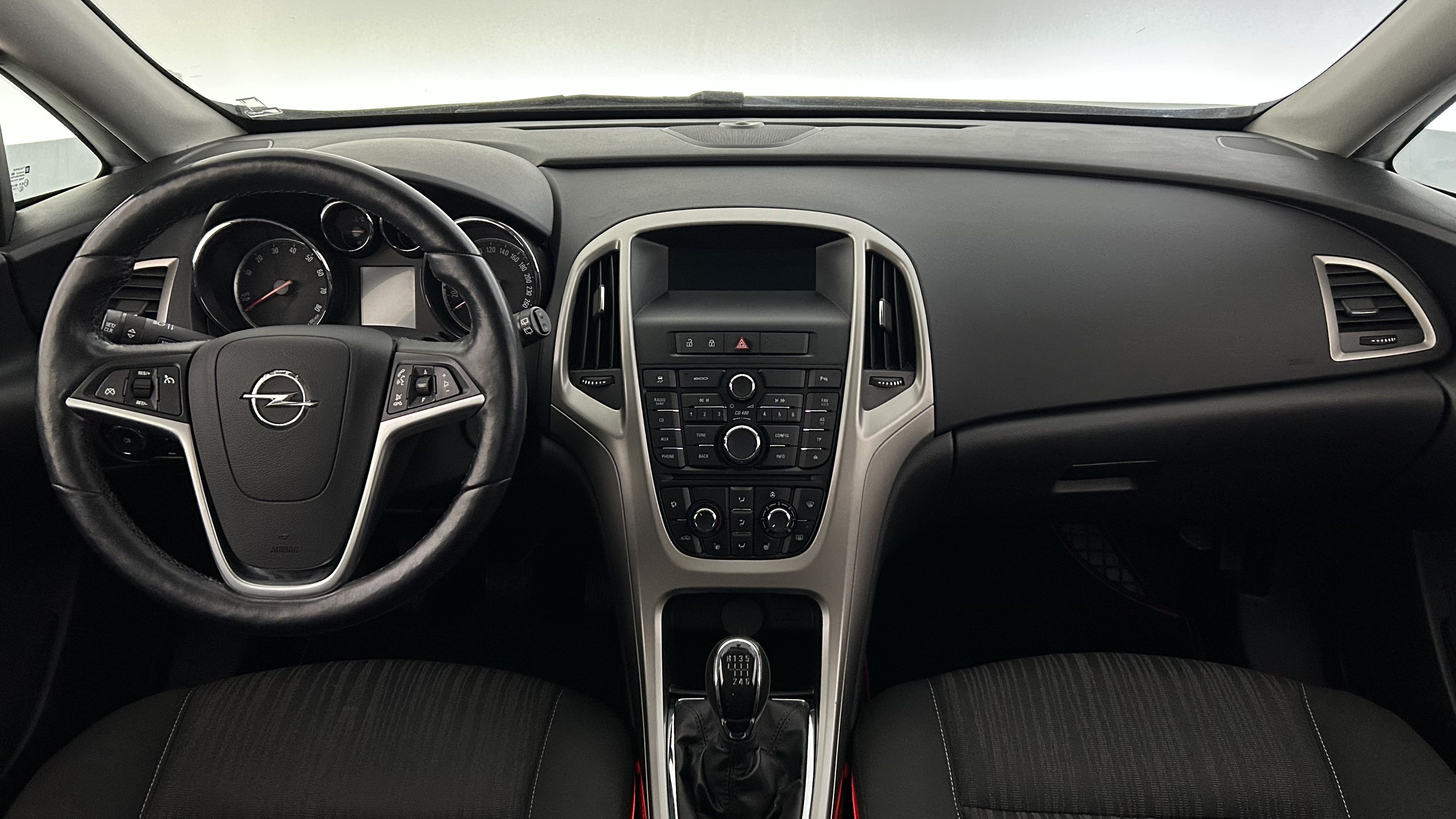 Opel Astra 2012