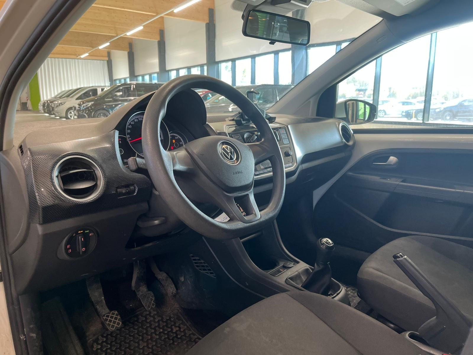 Volkswagen Up! 2021