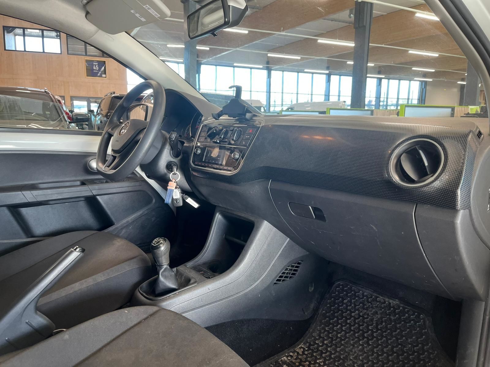 Volkswagen Up! 2021