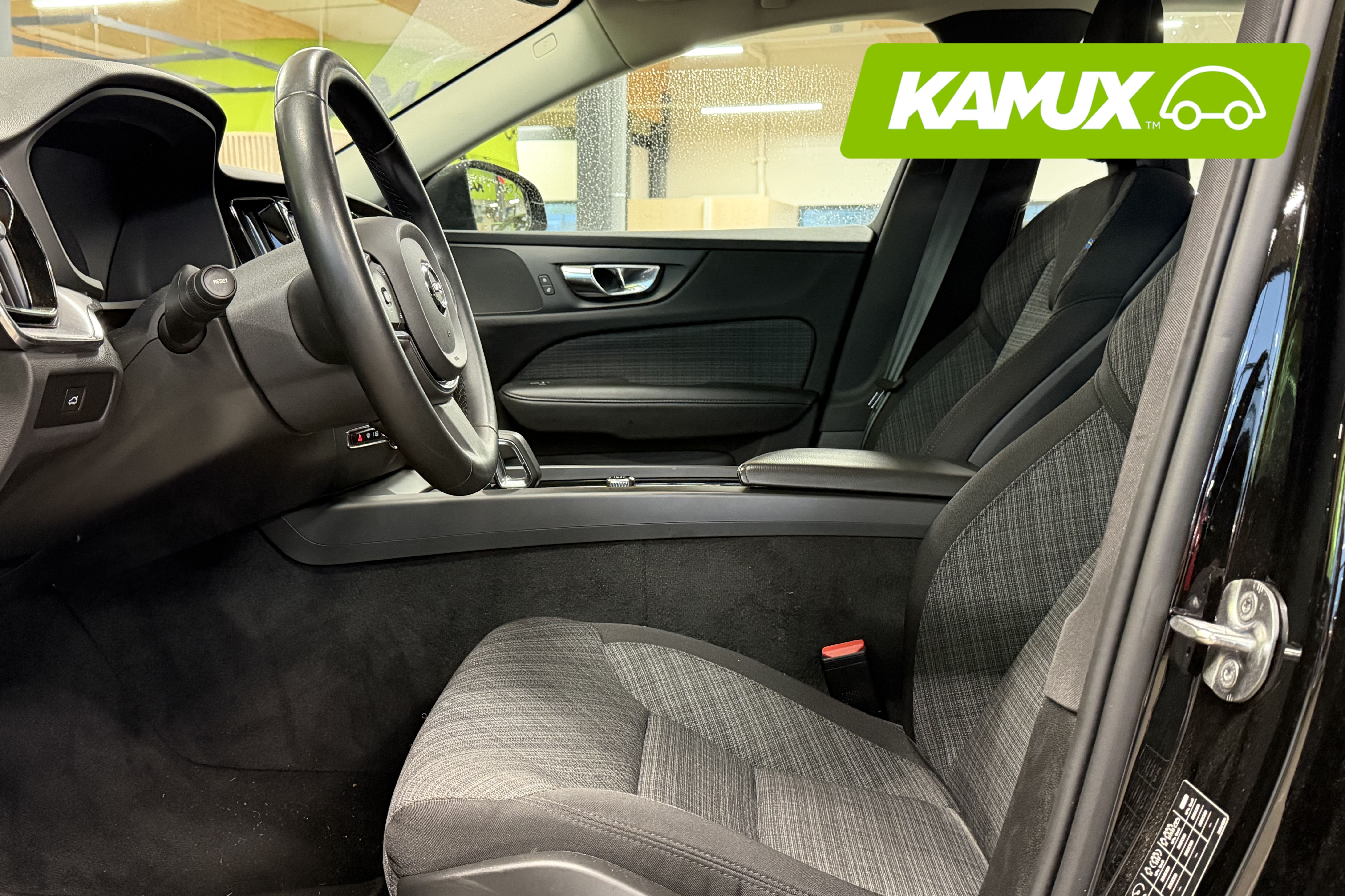 Volvo V60 2023
