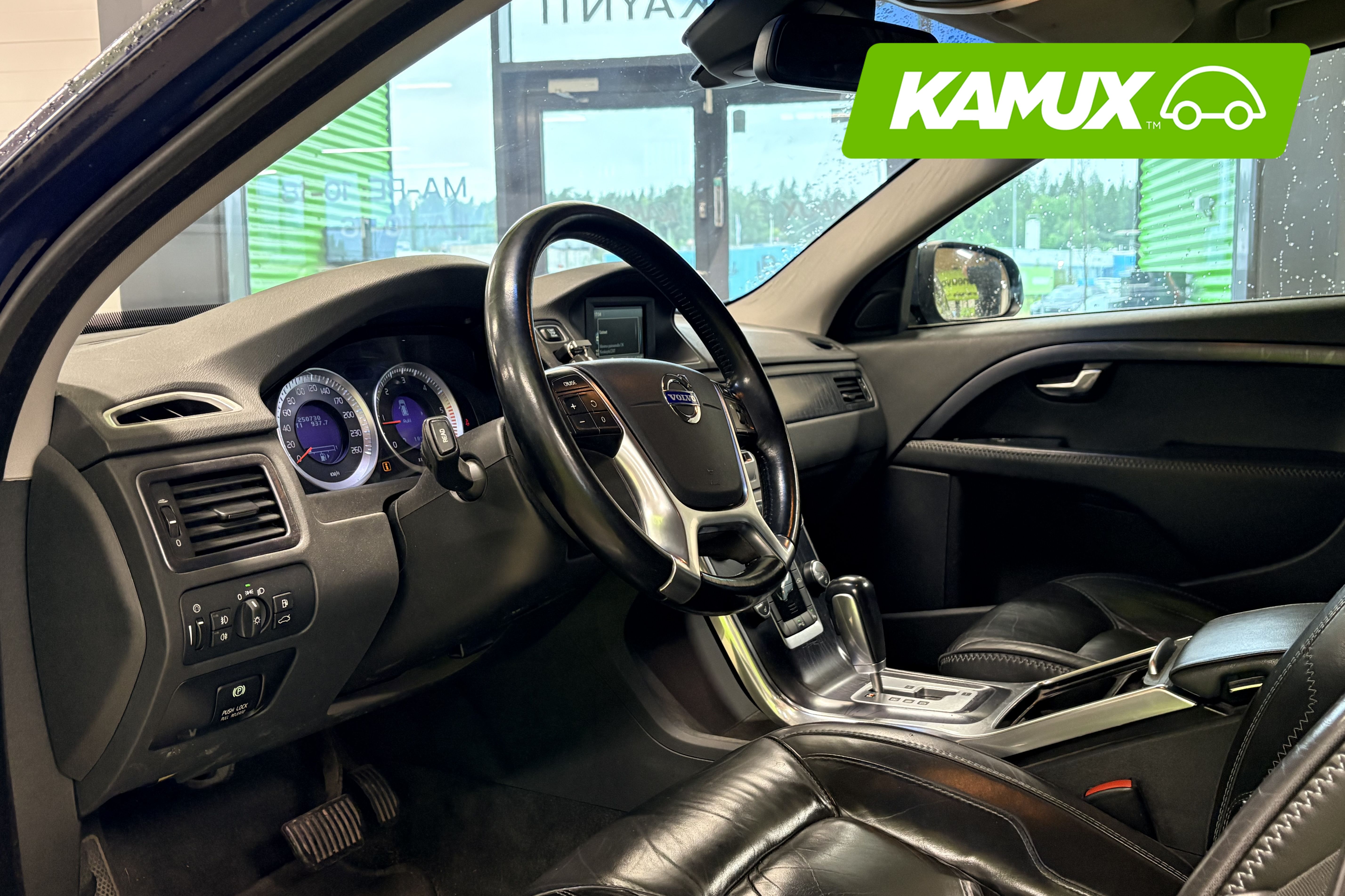 Volvo V70 2012