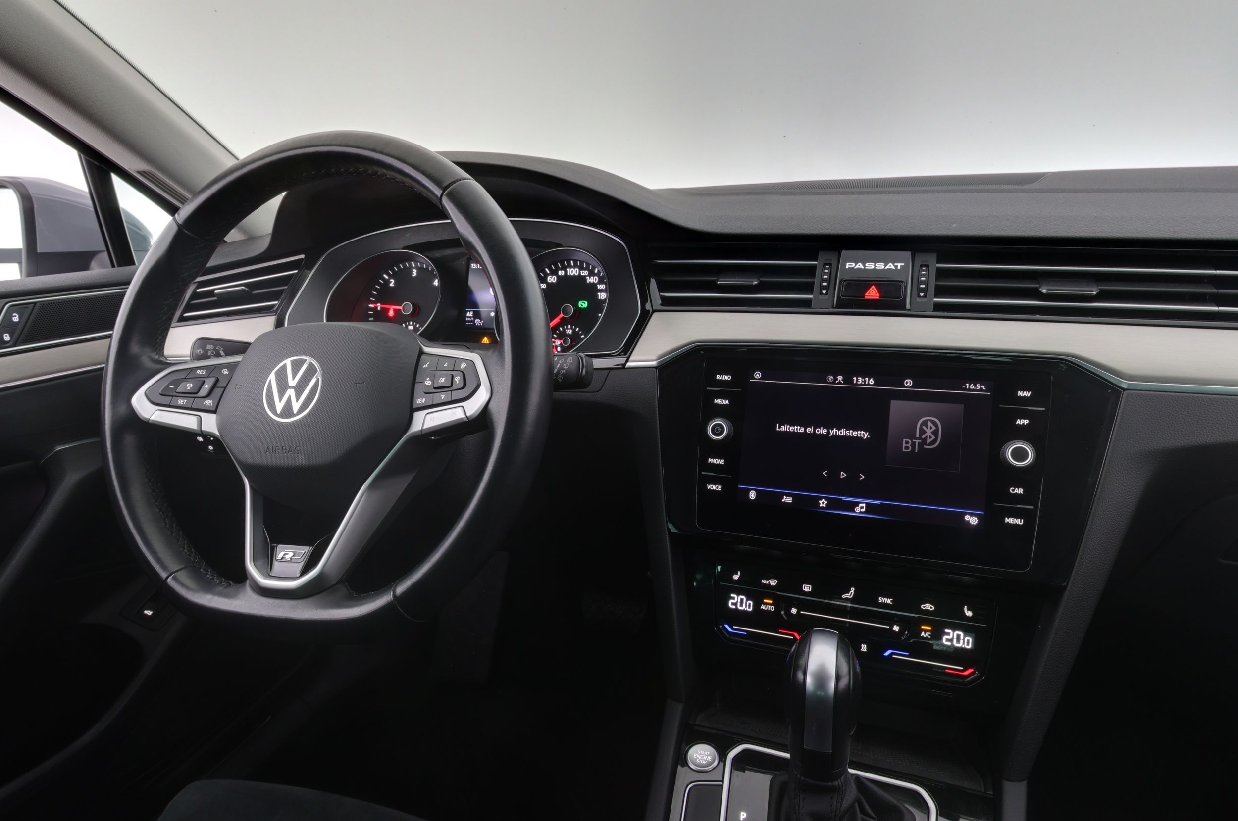 Volkswagen Passat 2023