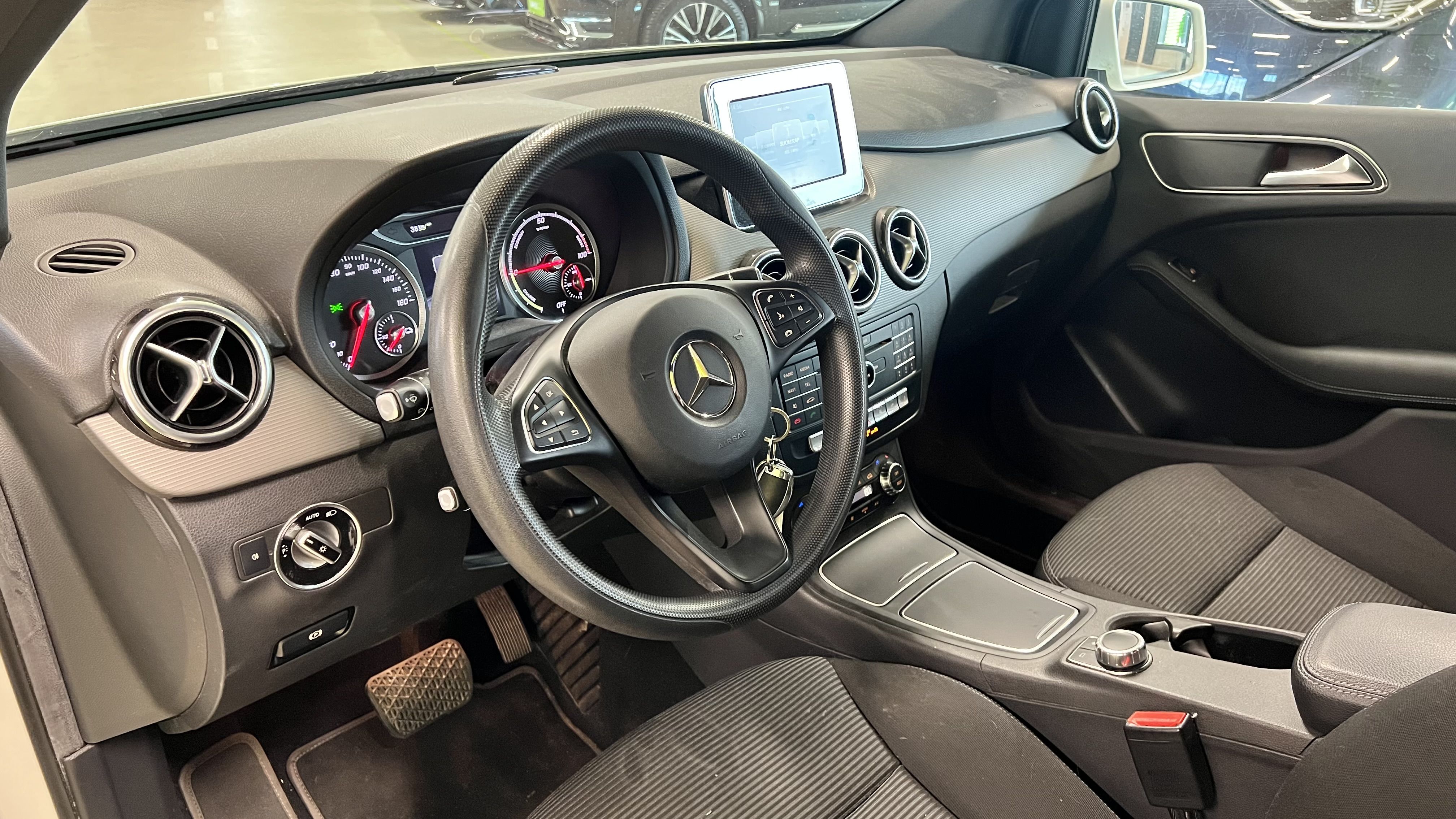 Mercedes-Benz B 2015