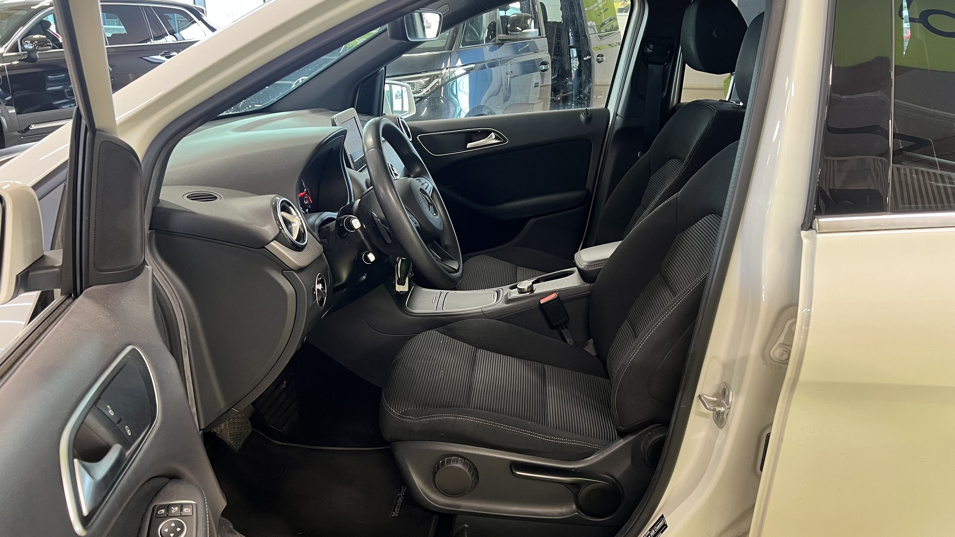 Mercedes-Benz B 2015