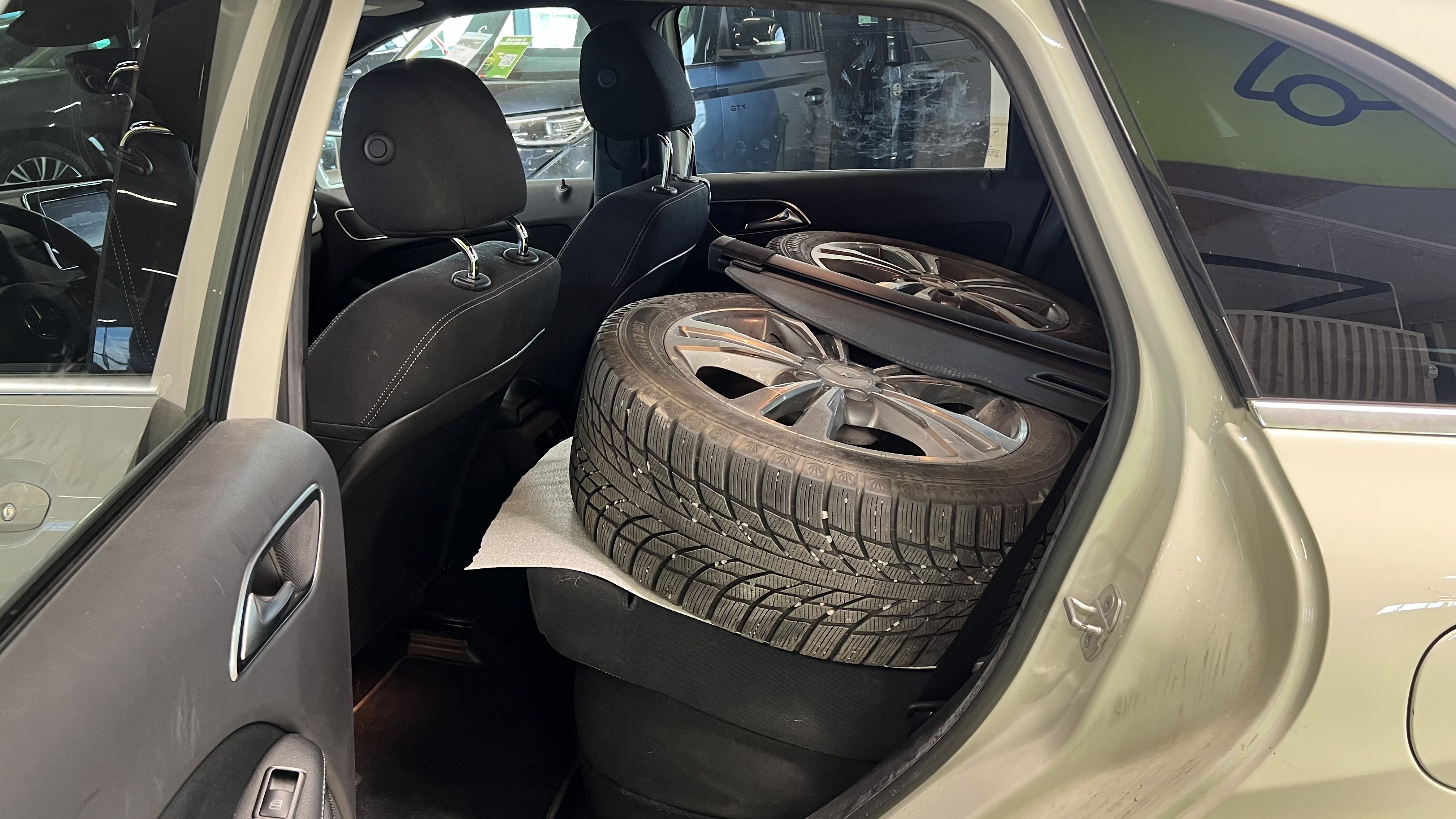 Mercedes-Benz B 2015