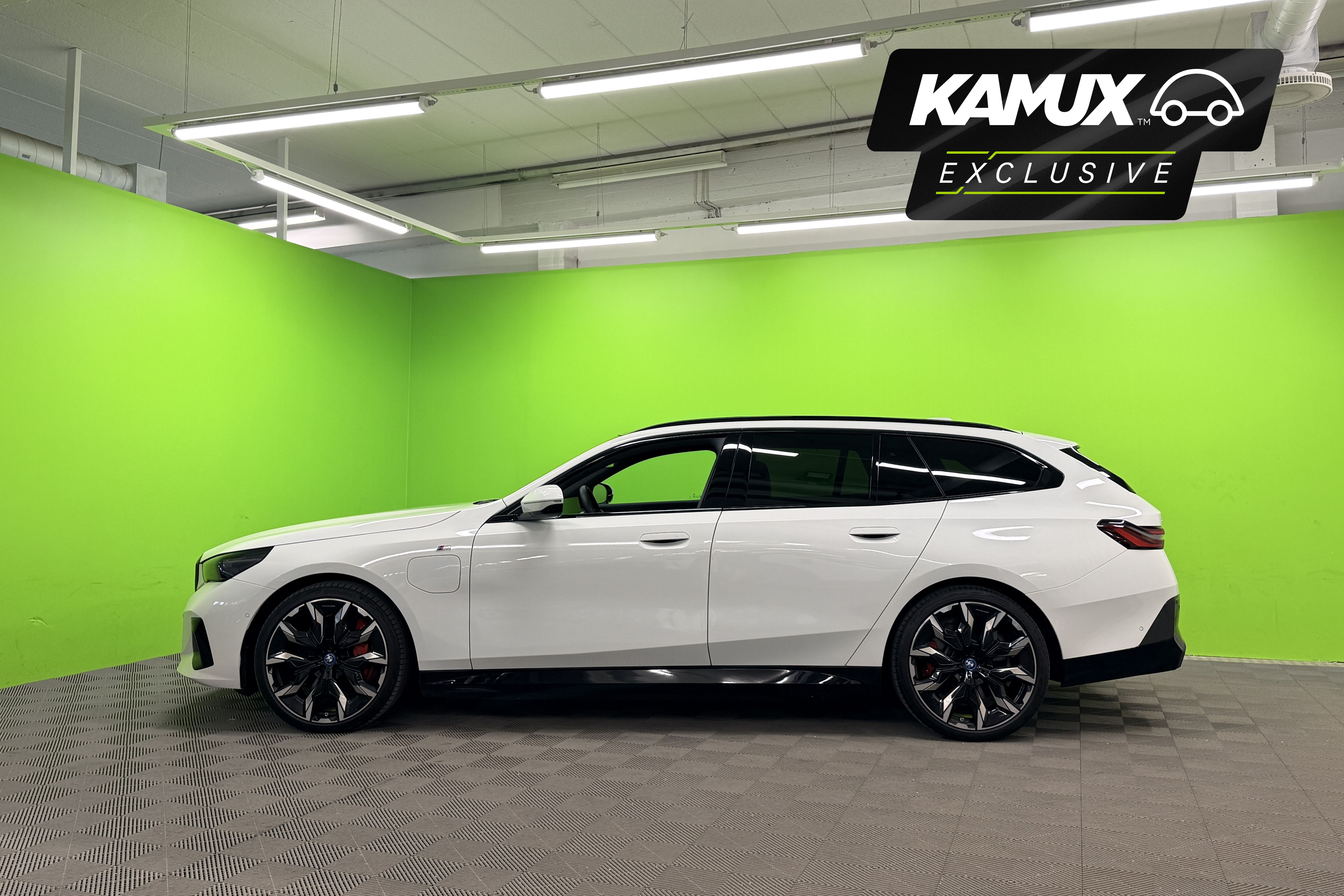 BMW 550 2025