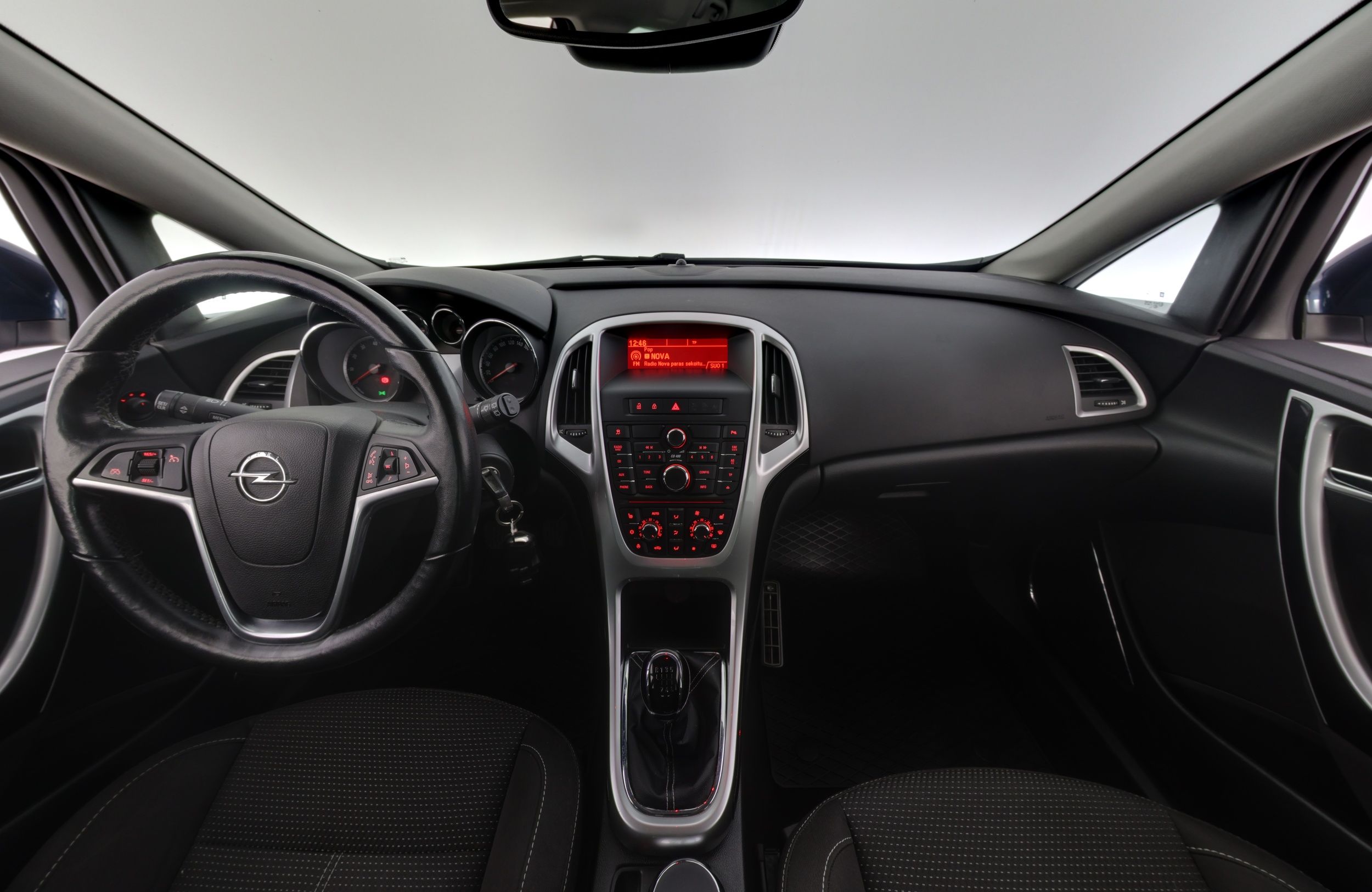 Opel Astra 2011