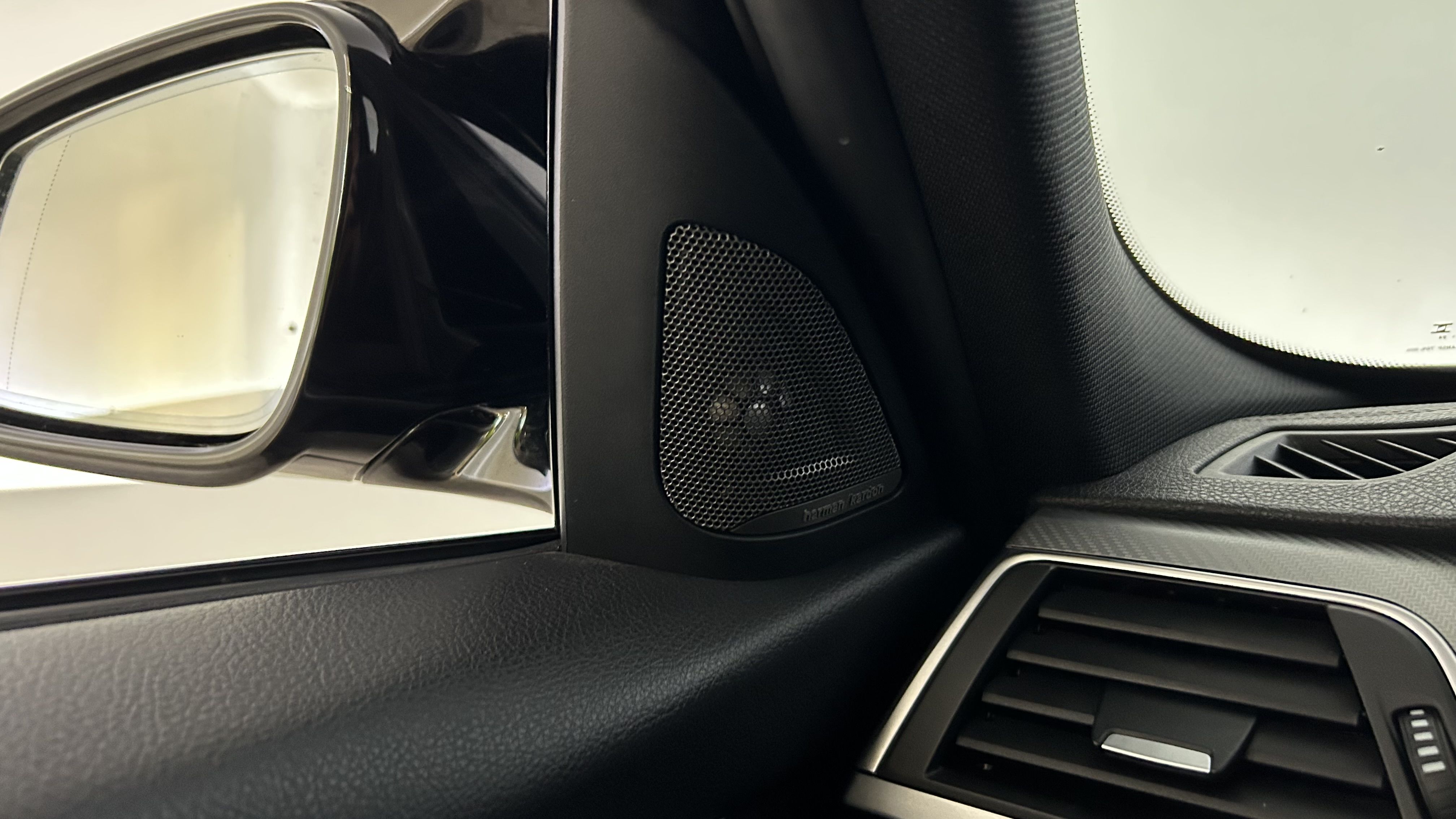 BMW 320 2019