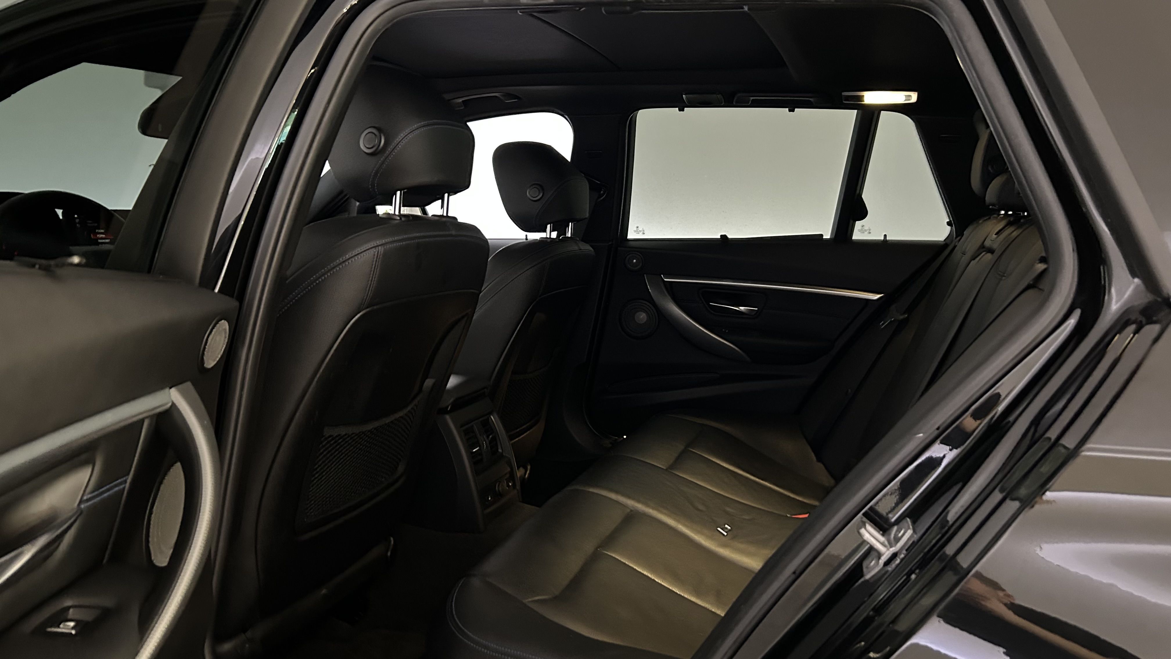 BMW 320 2019