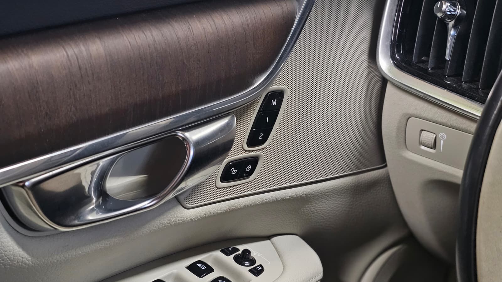 Volvo S90 2022