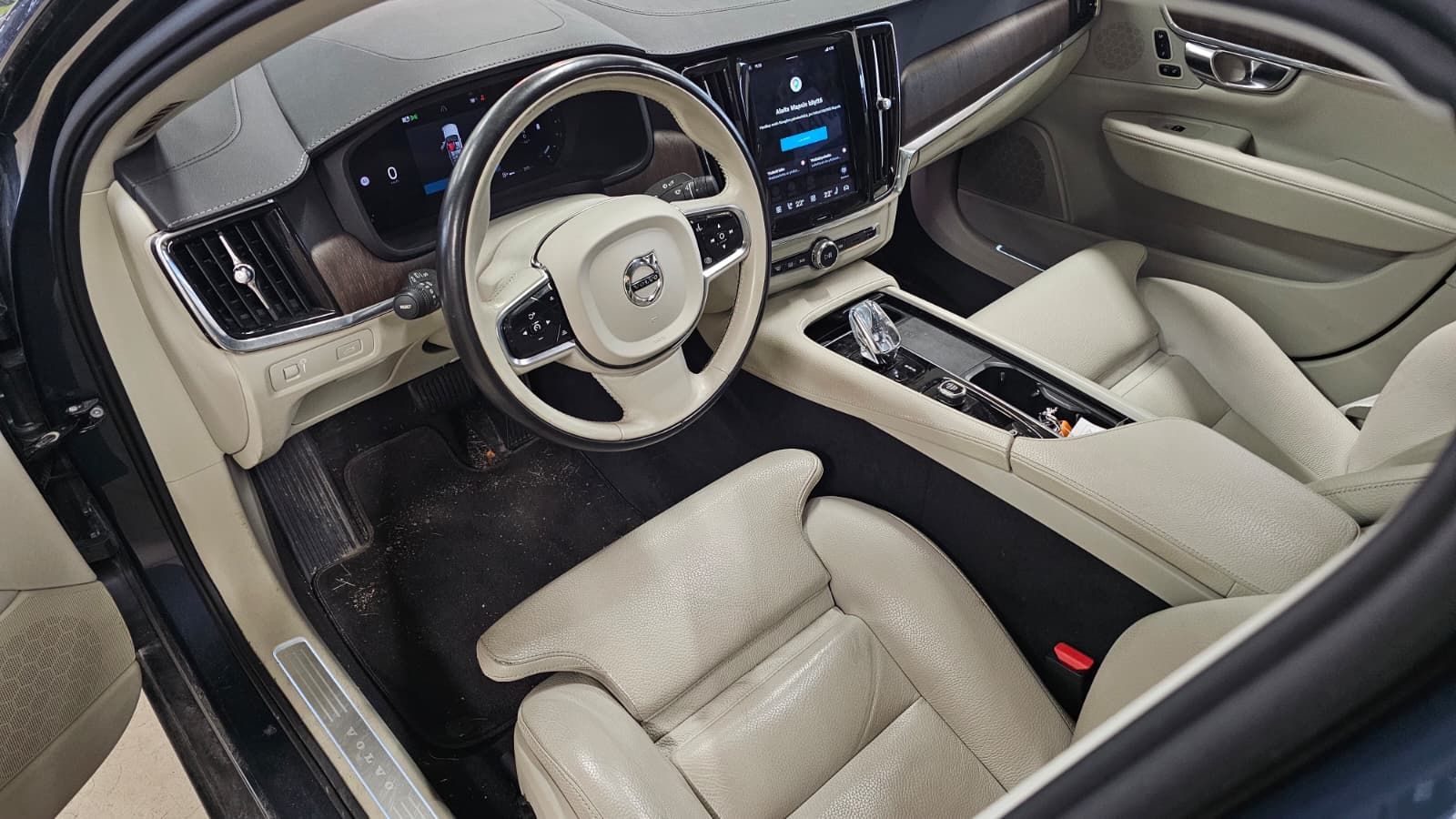 Volvo S90 2022