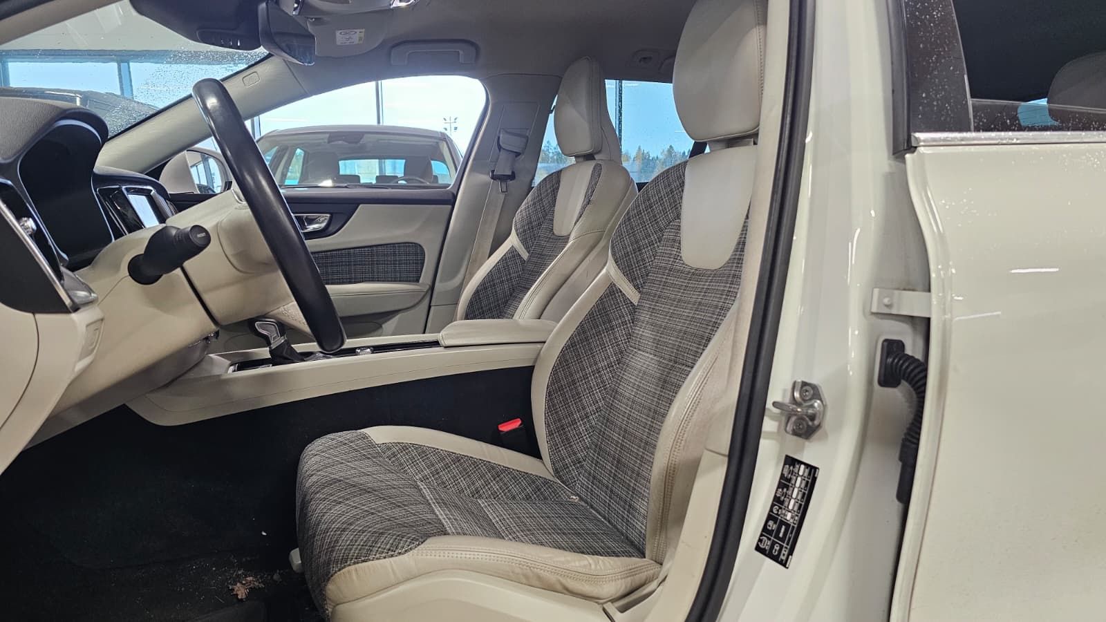 Volvo V60 2020