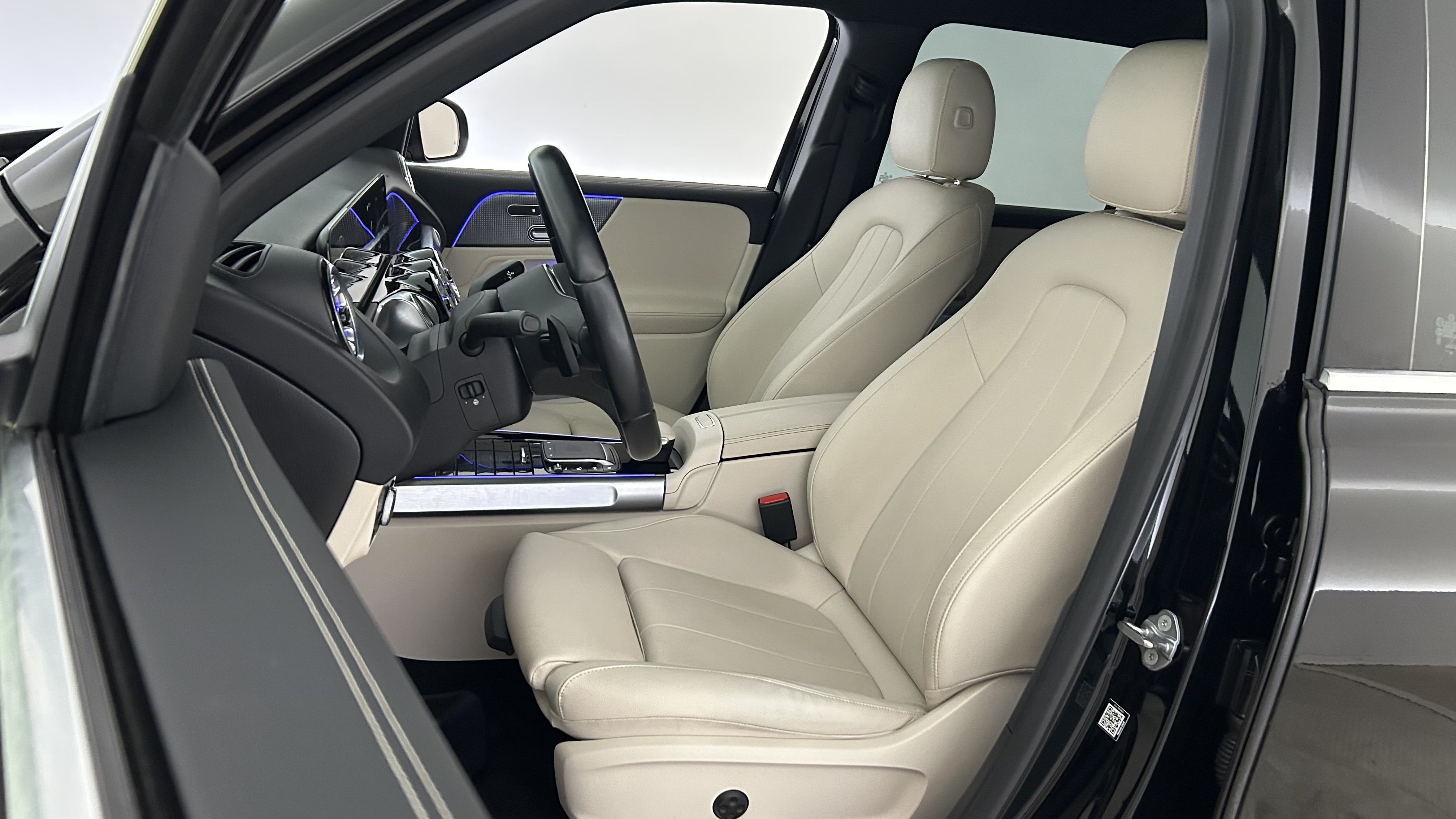 Mercedes-Benz EQB 2023