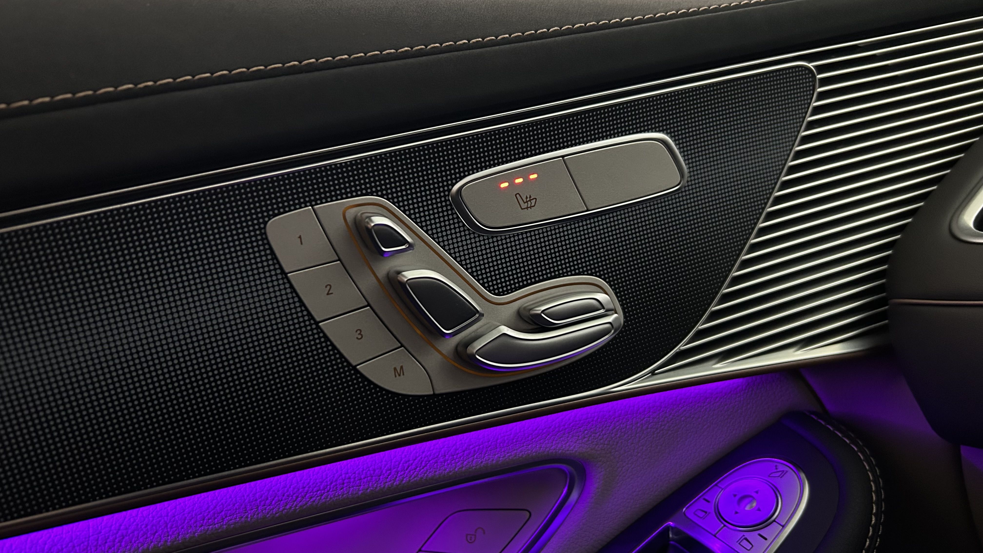 Mercedes-Benz EQC 2023