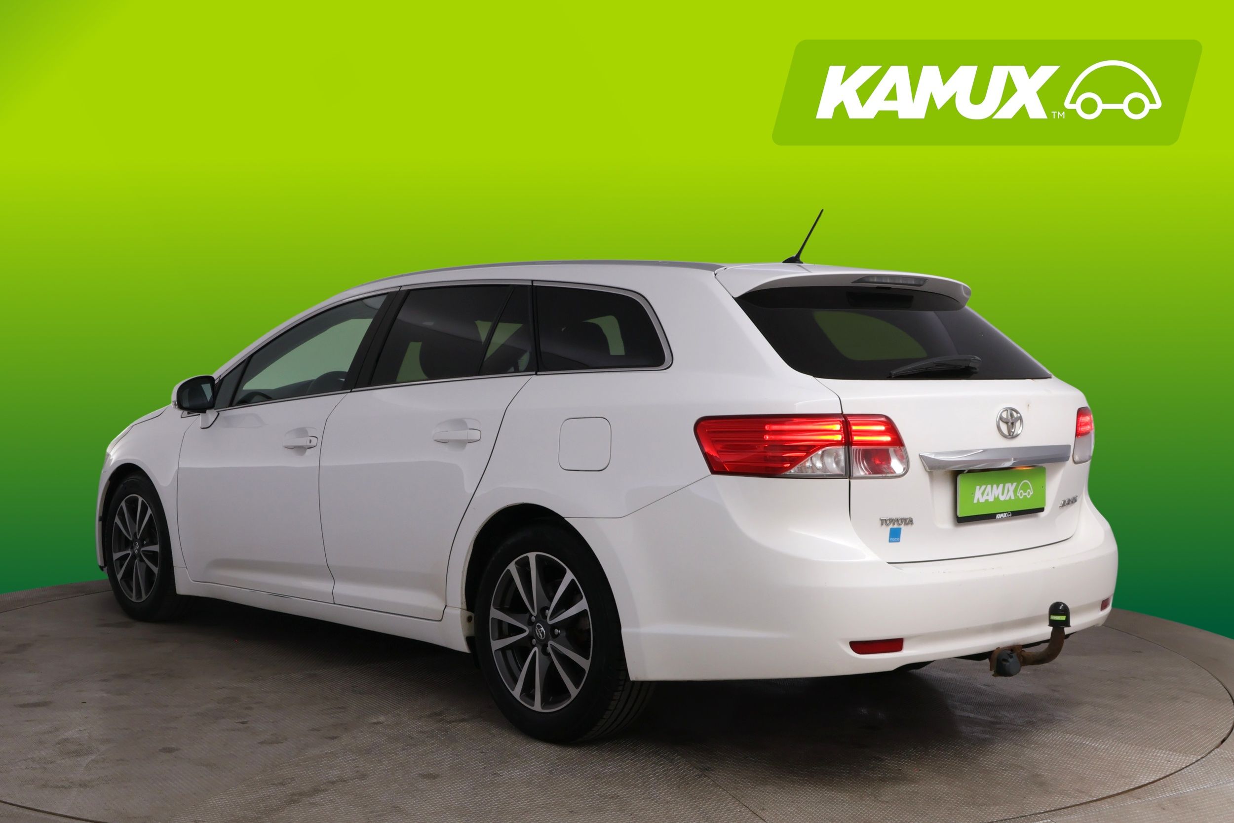 Toyota Avensis 2013