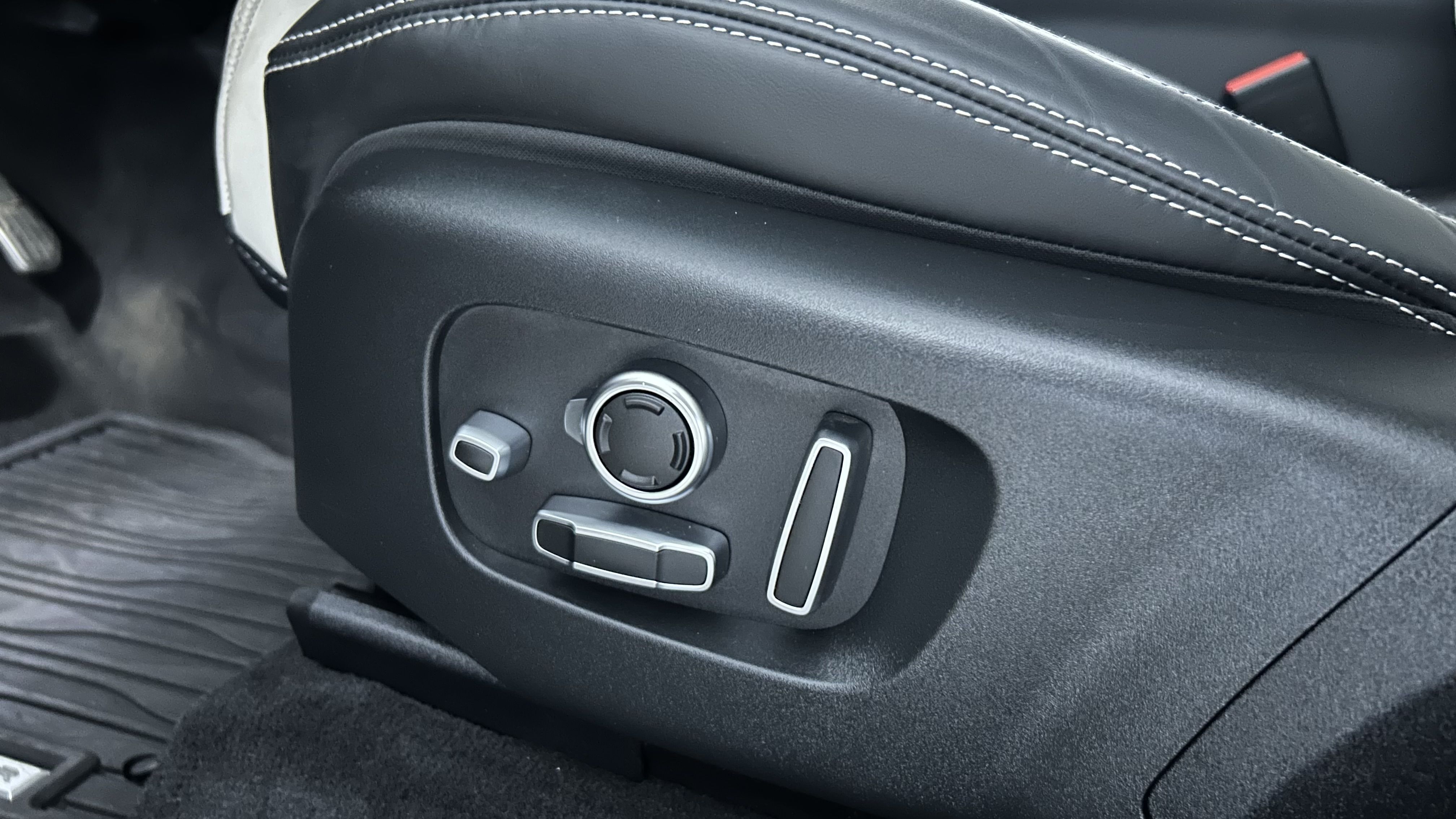 Land Rover Range Rover Velar 2021