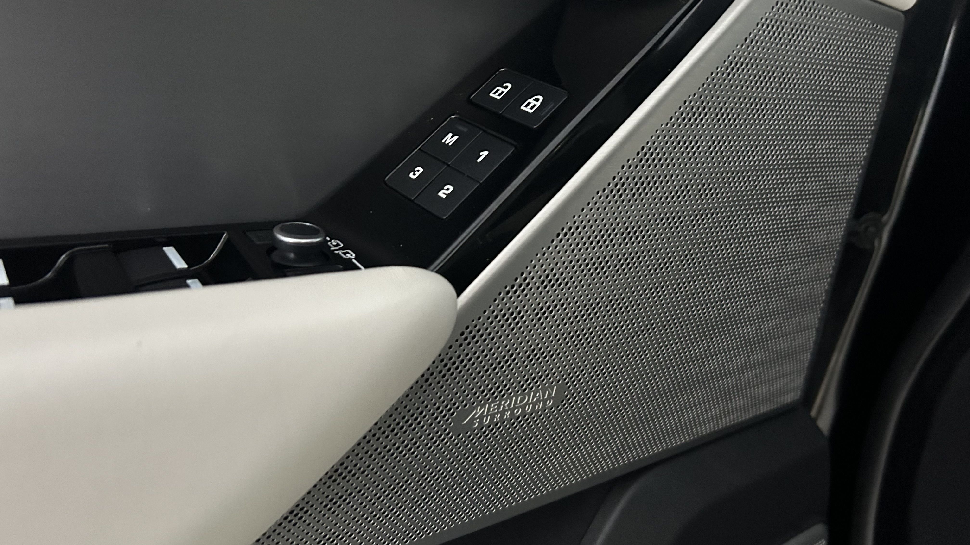 Land Rover Range Rover Velar 2021