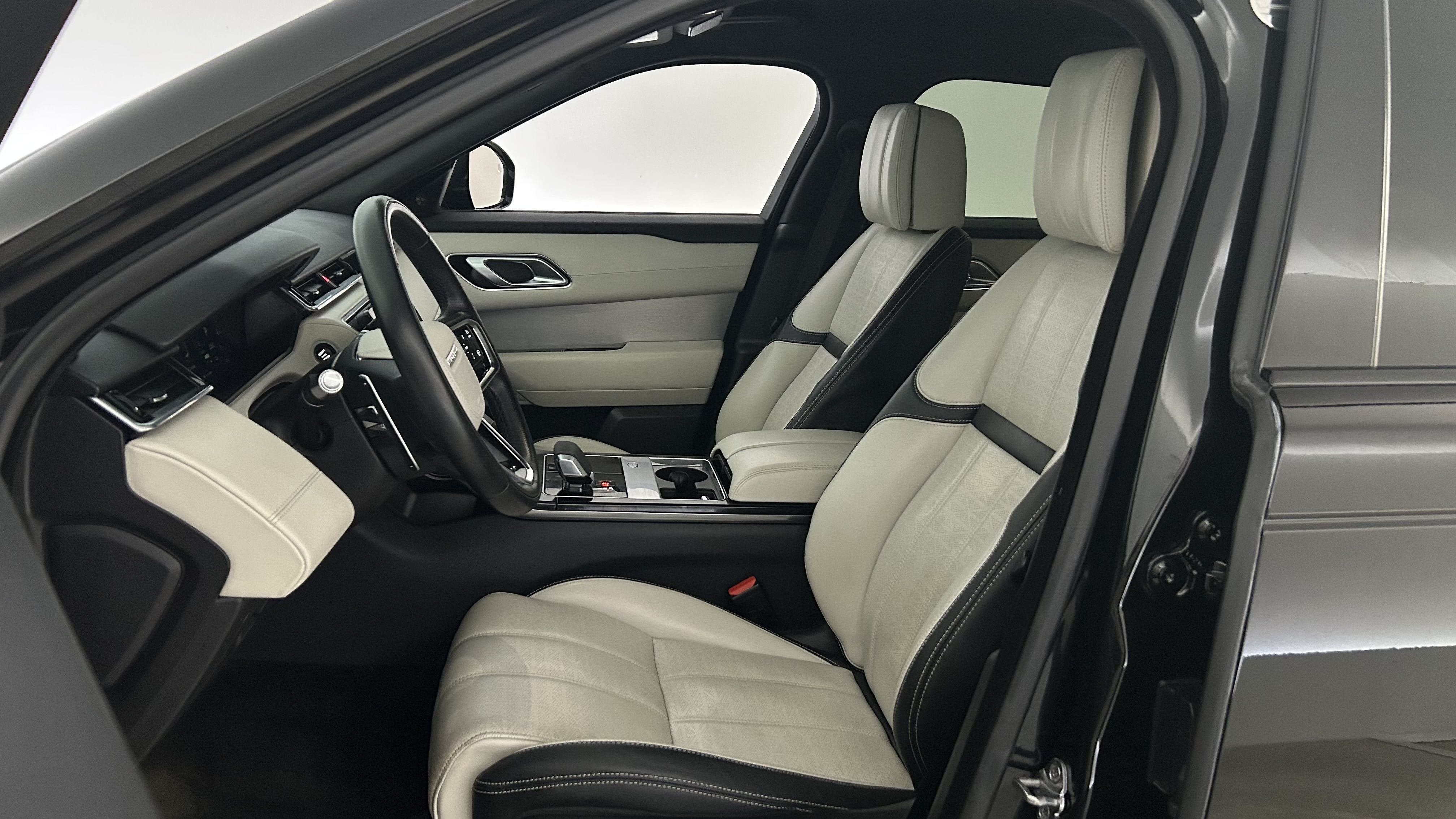 Land Rover Range Rover Velar 2021