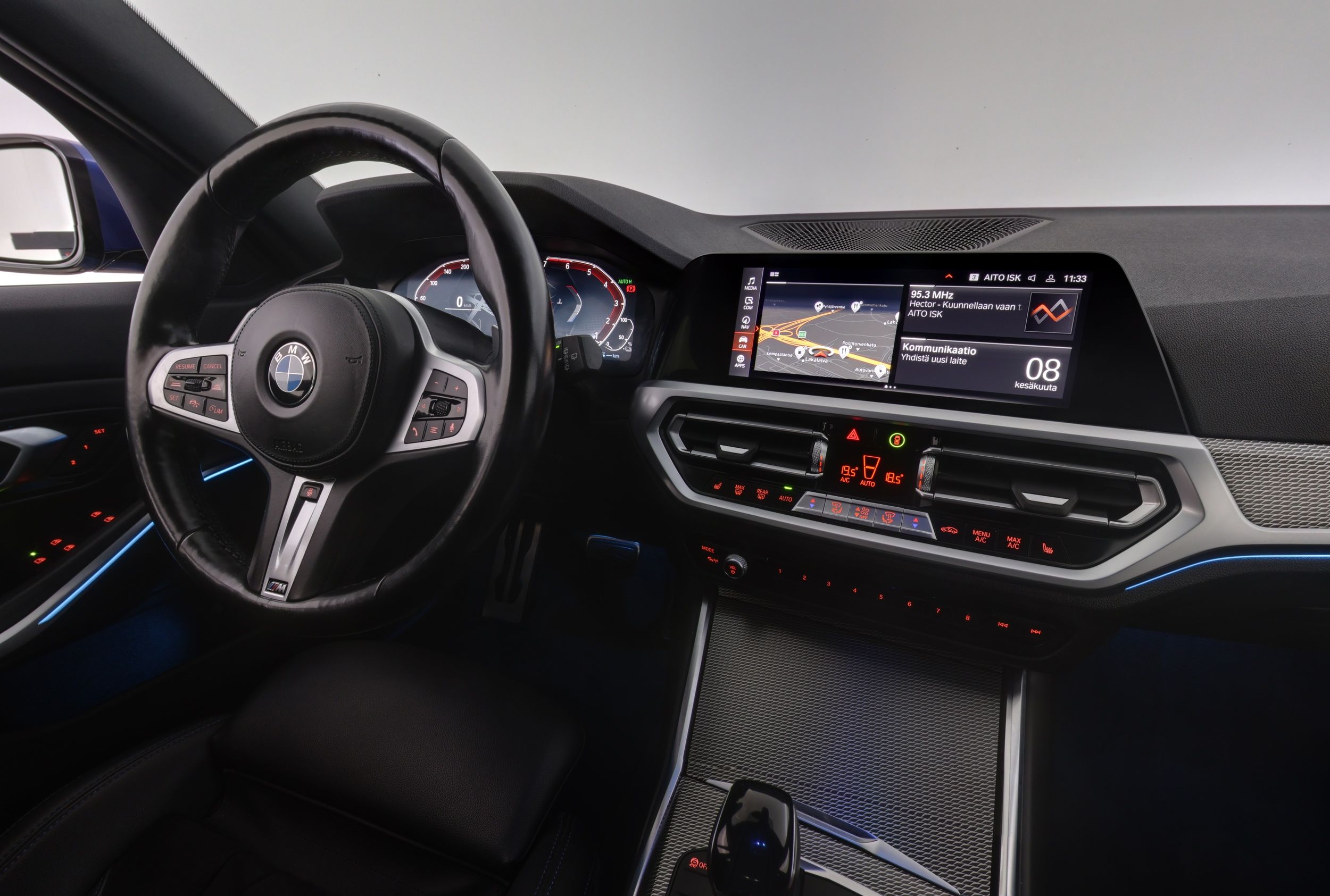 BMW 330 2021
