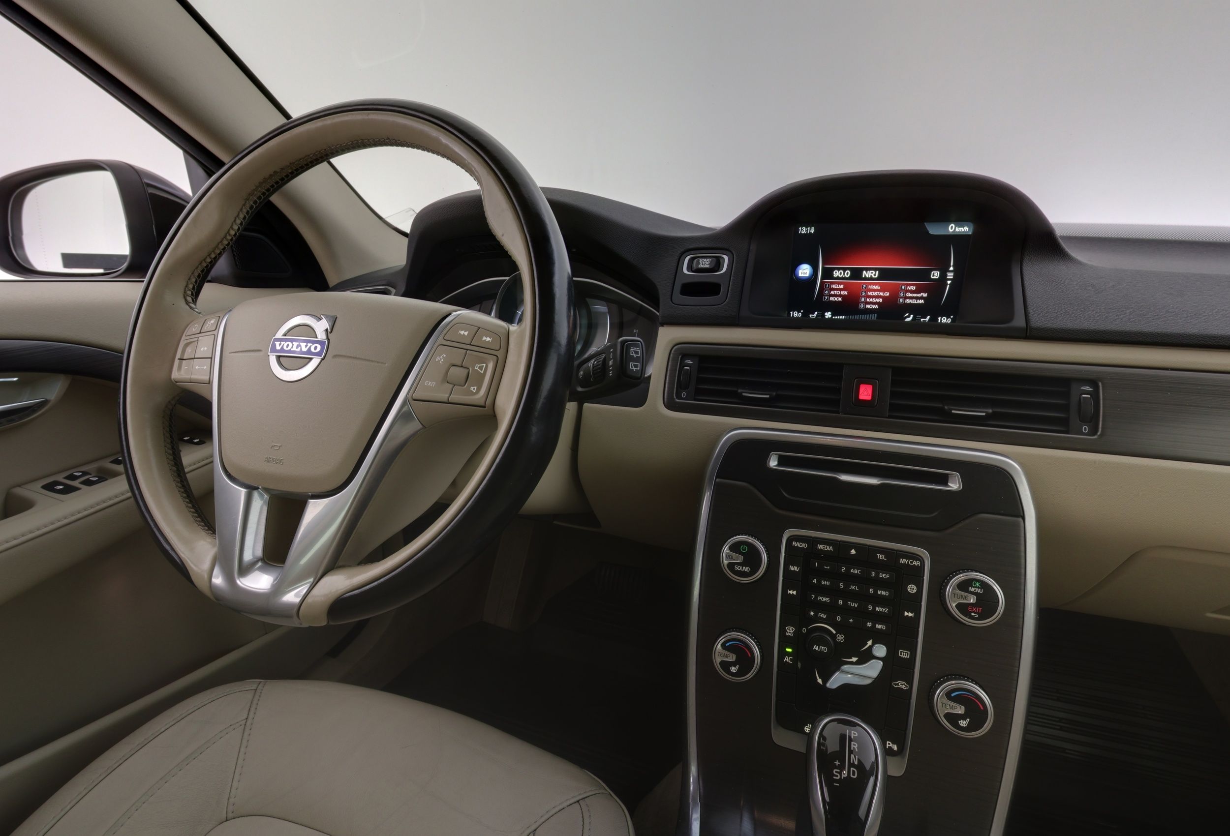 Volvo V70 2016