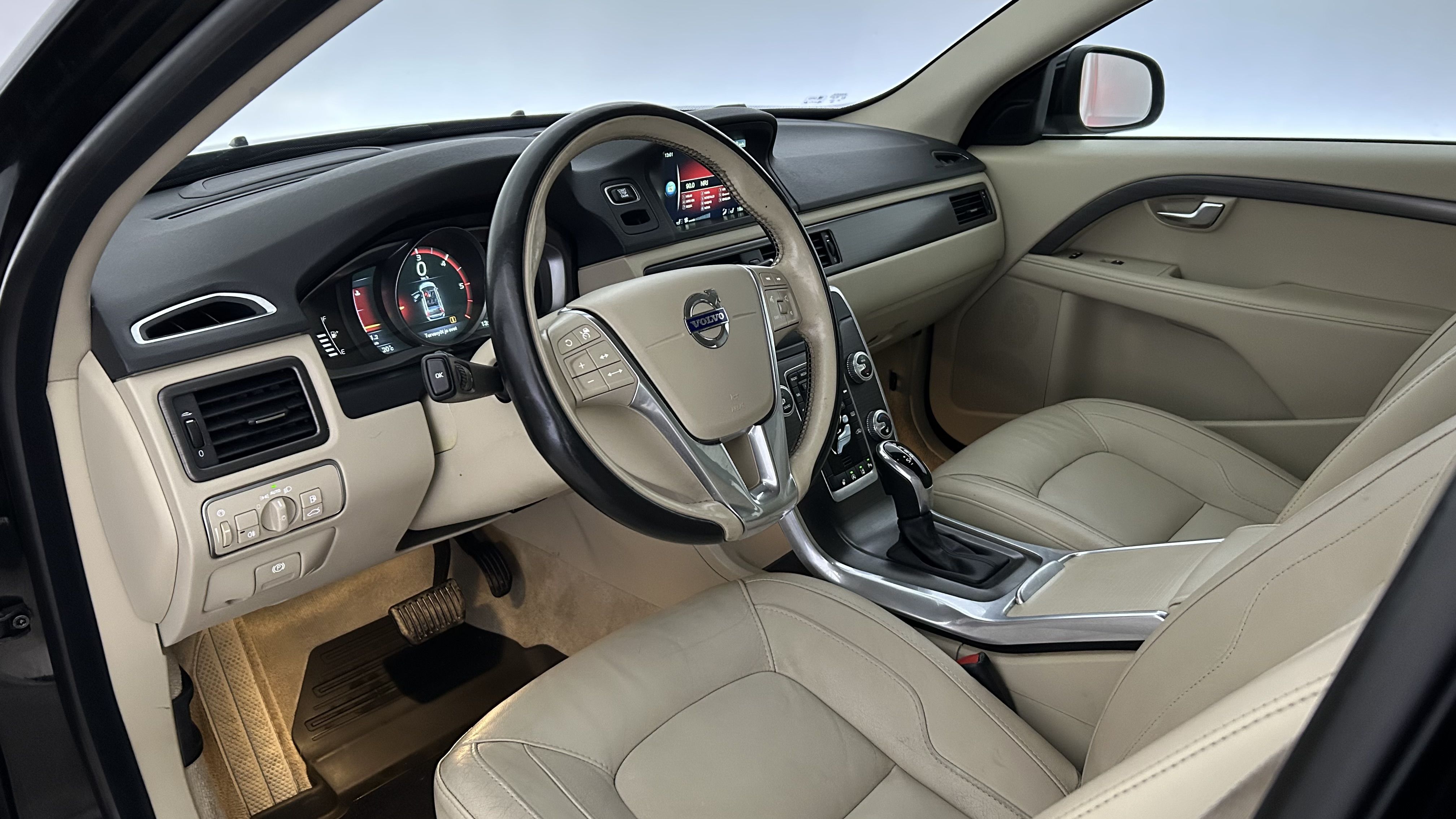 Volvo V70 2016