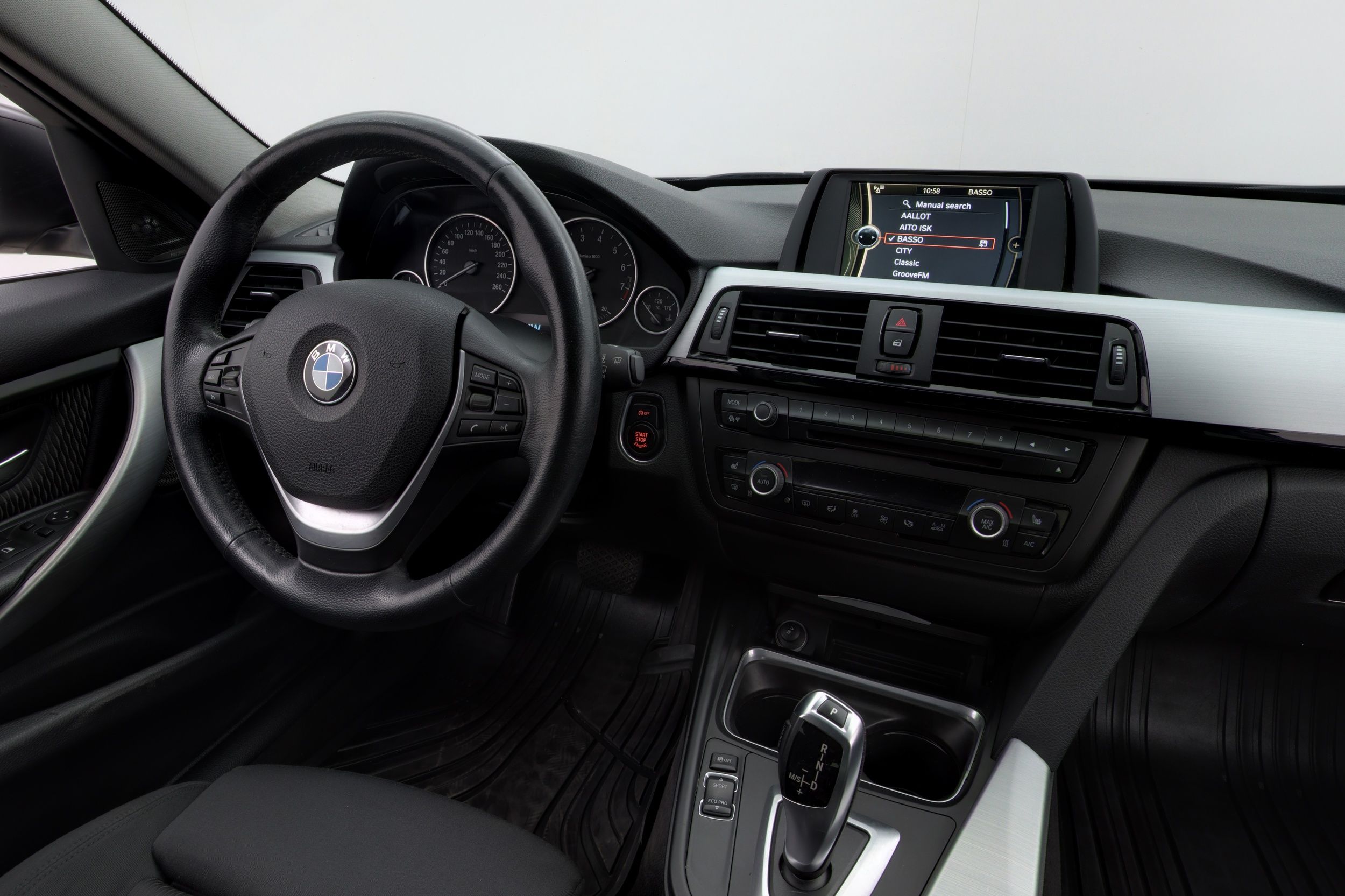 BMW 320 2013