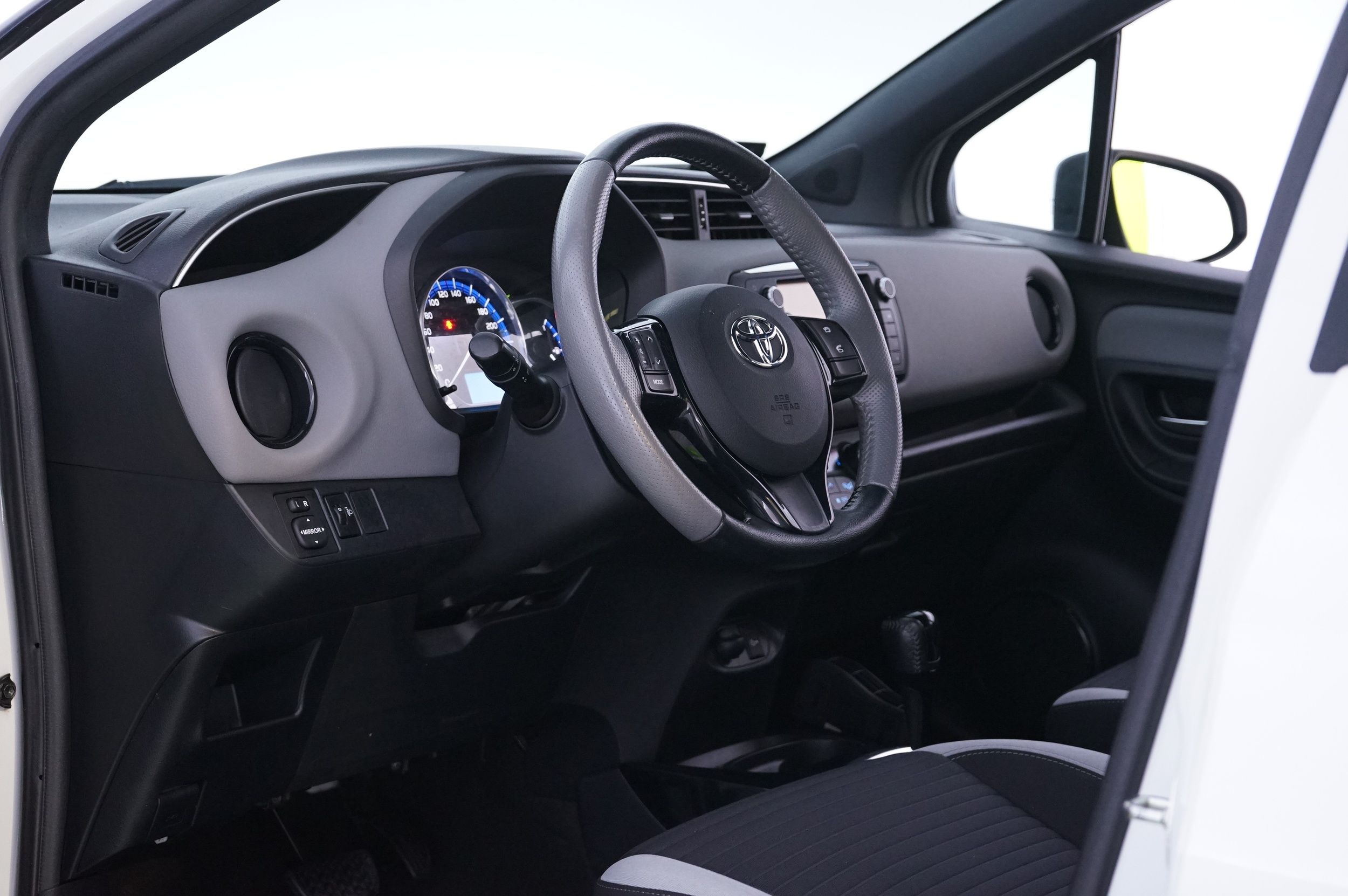 Toyota Yaris 2016