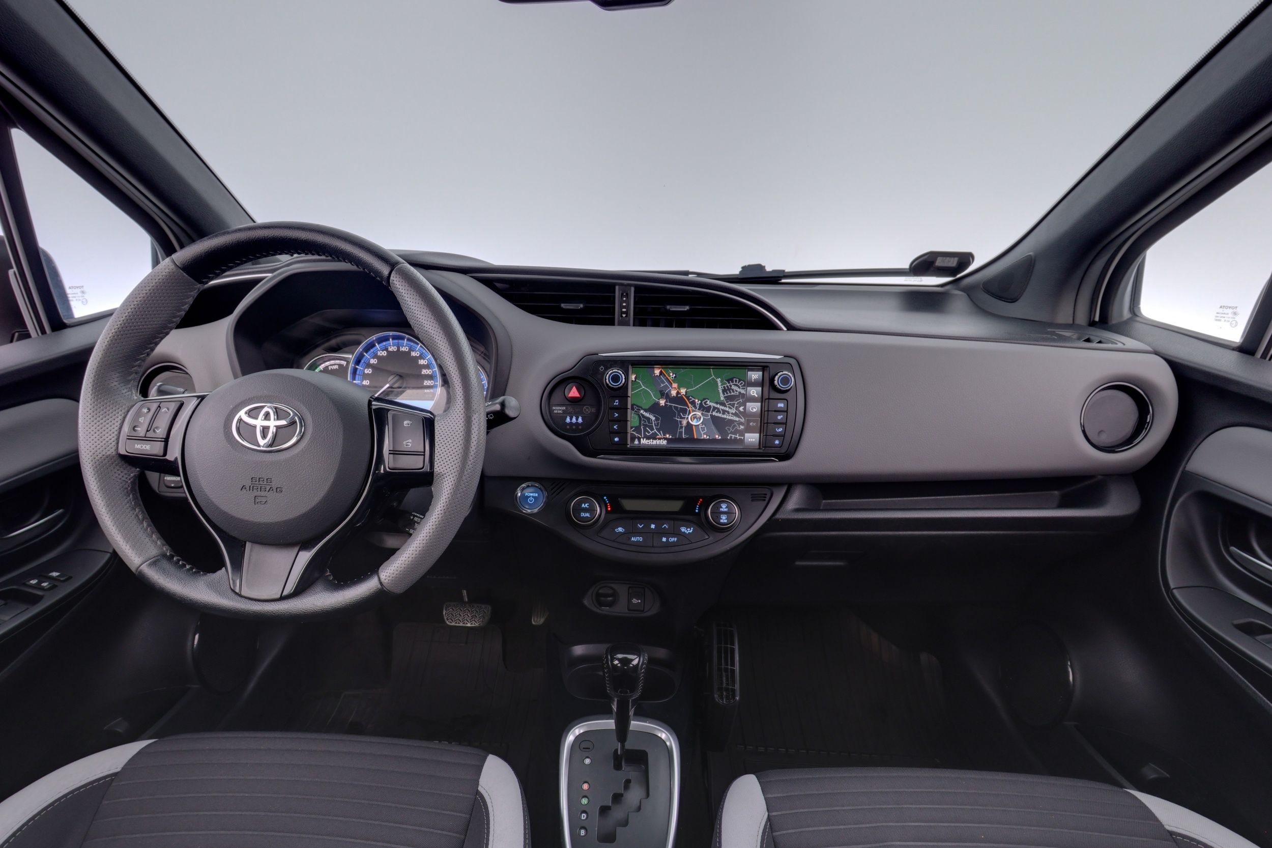 Toyota Yaris 2016