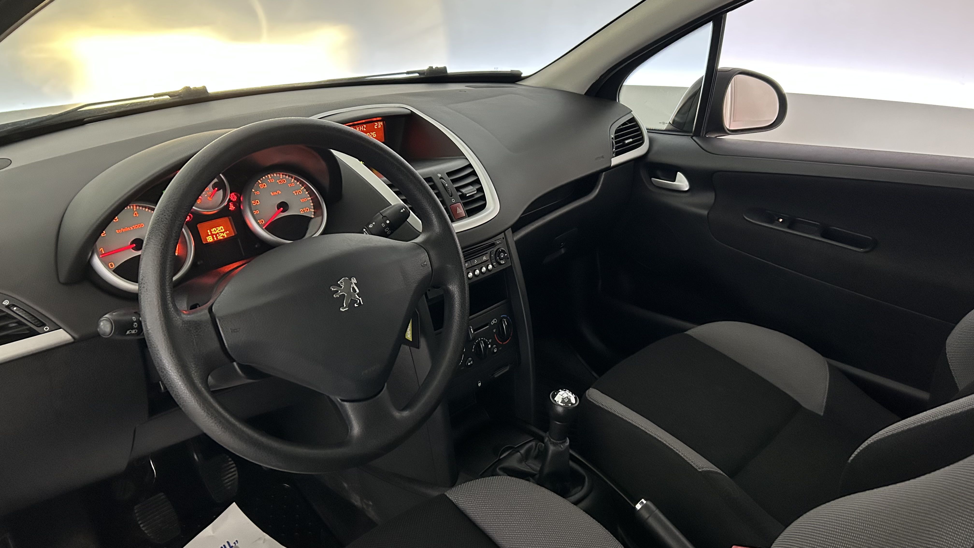 Peugeot 207 2006