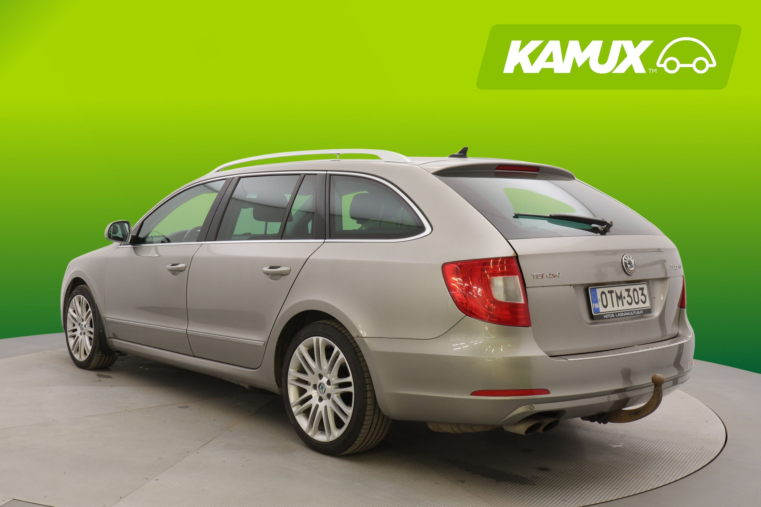 Skoda Superb 2012