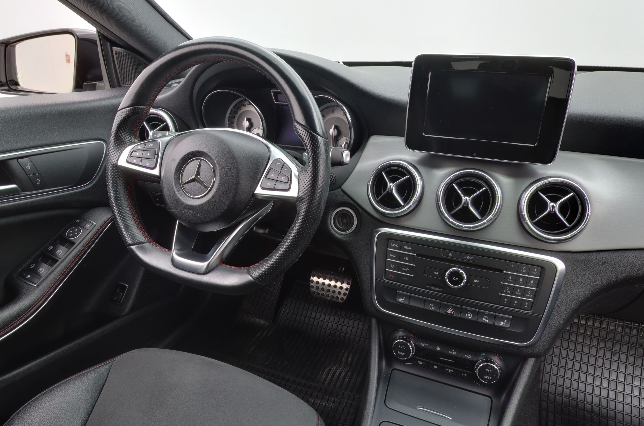 Mercedes-Benz CLA 2015