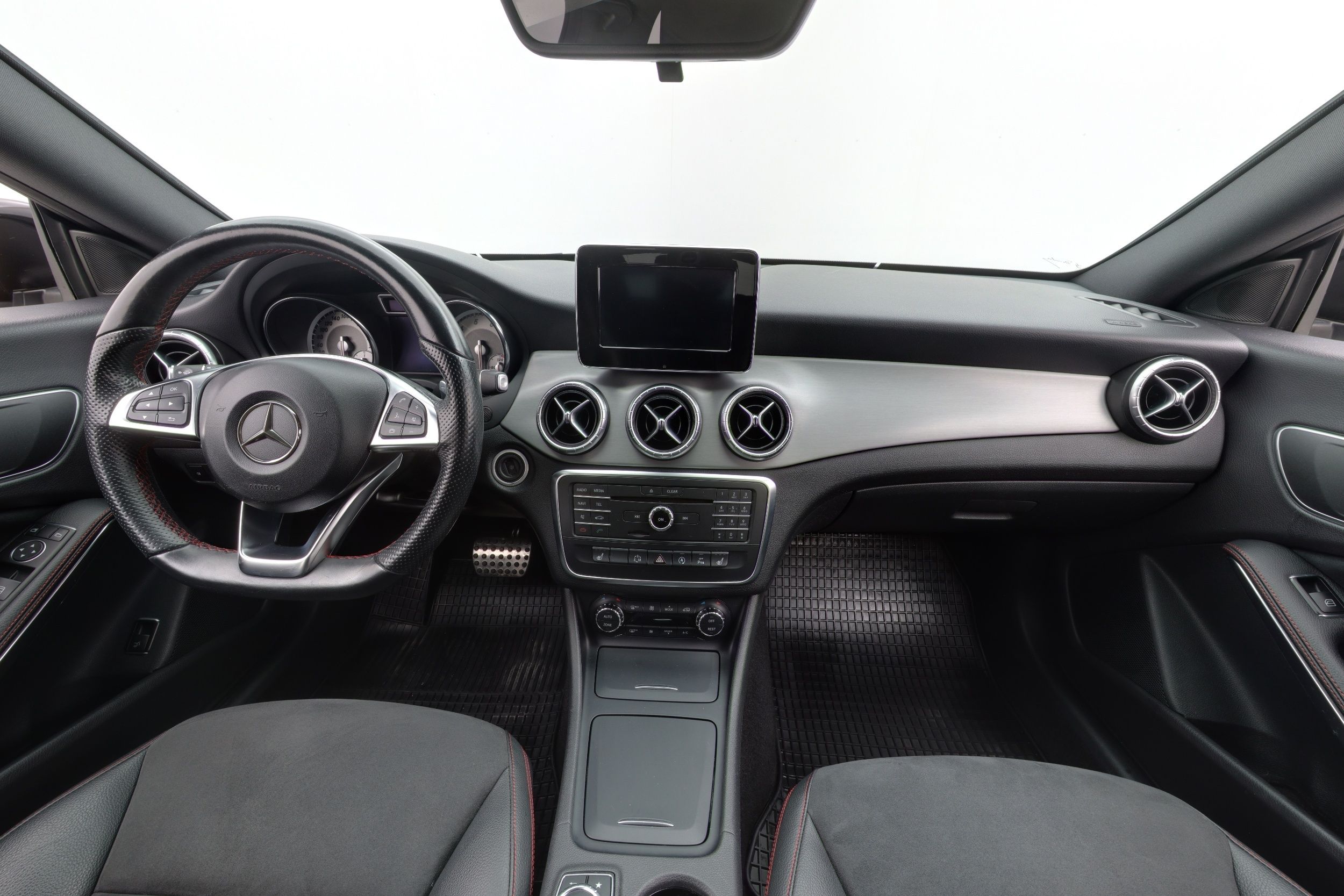 Mercedes-Benz CLA 2015