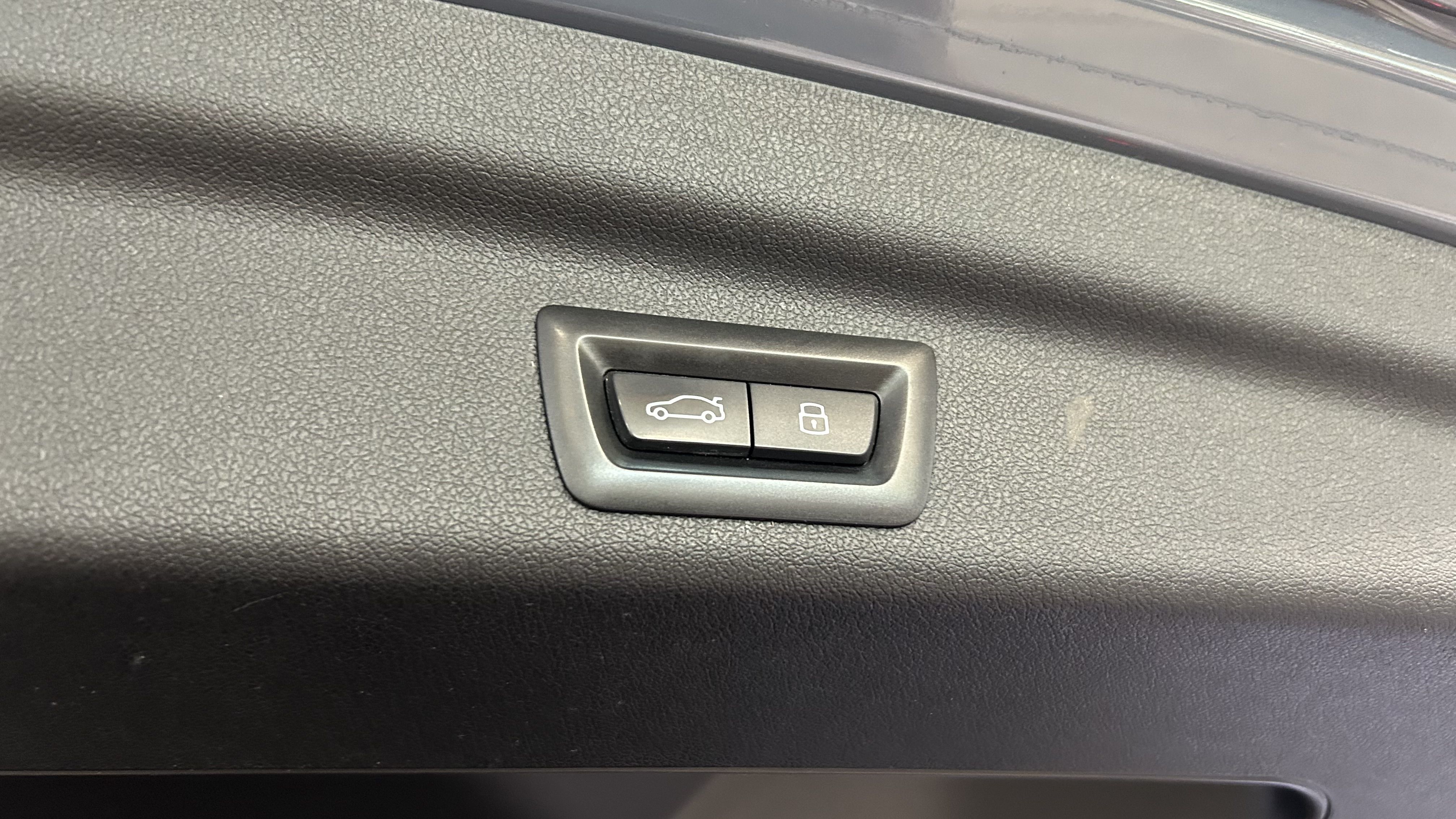 BMW 225 2023