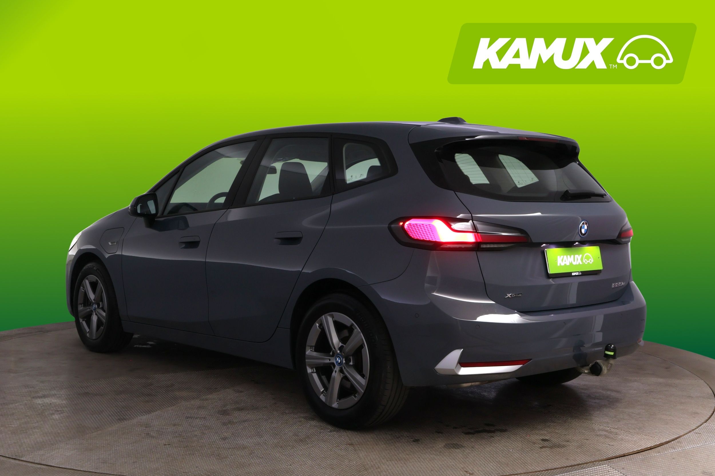 BMW 225 2023
