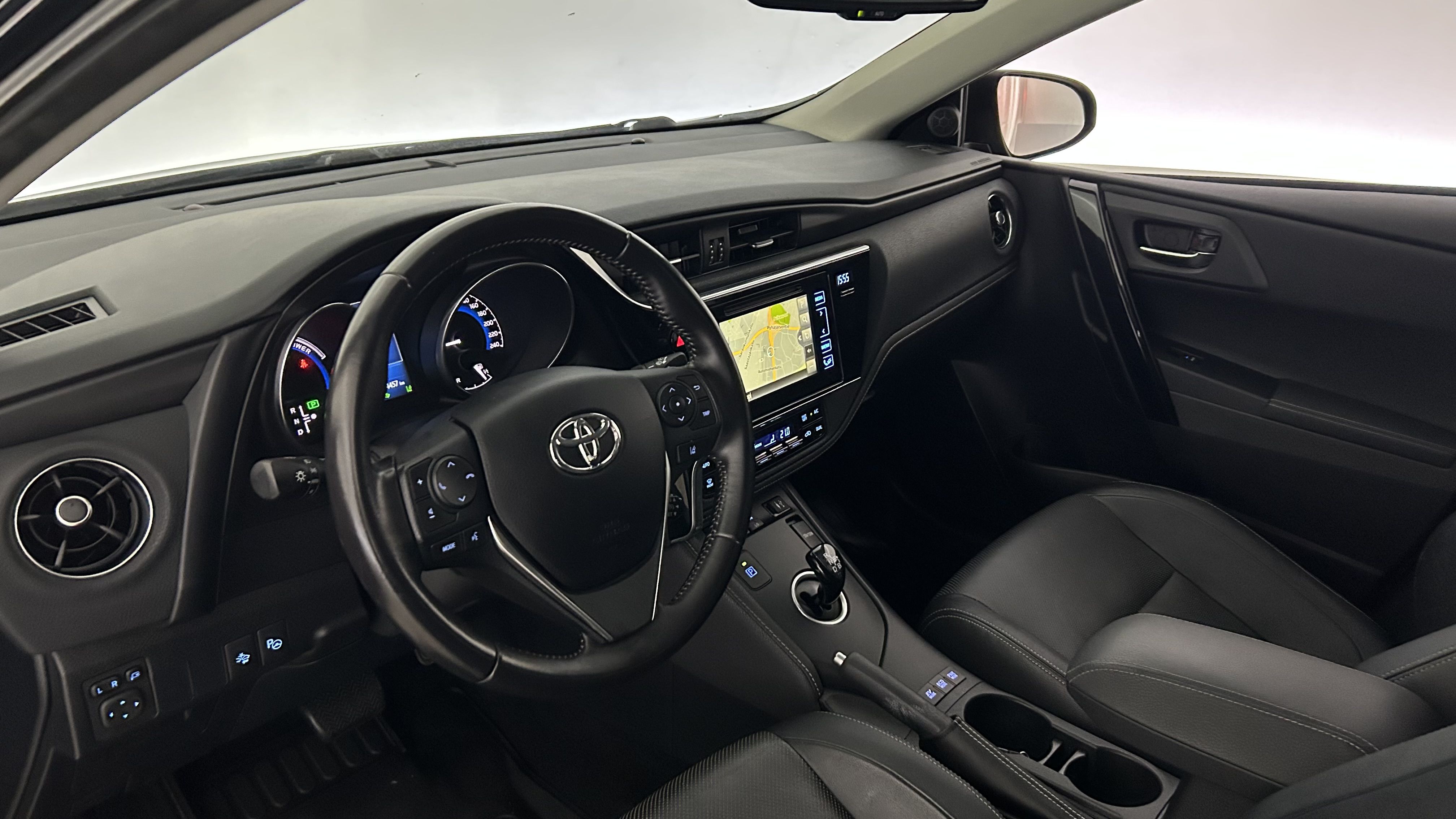 Toyota Auris 2015