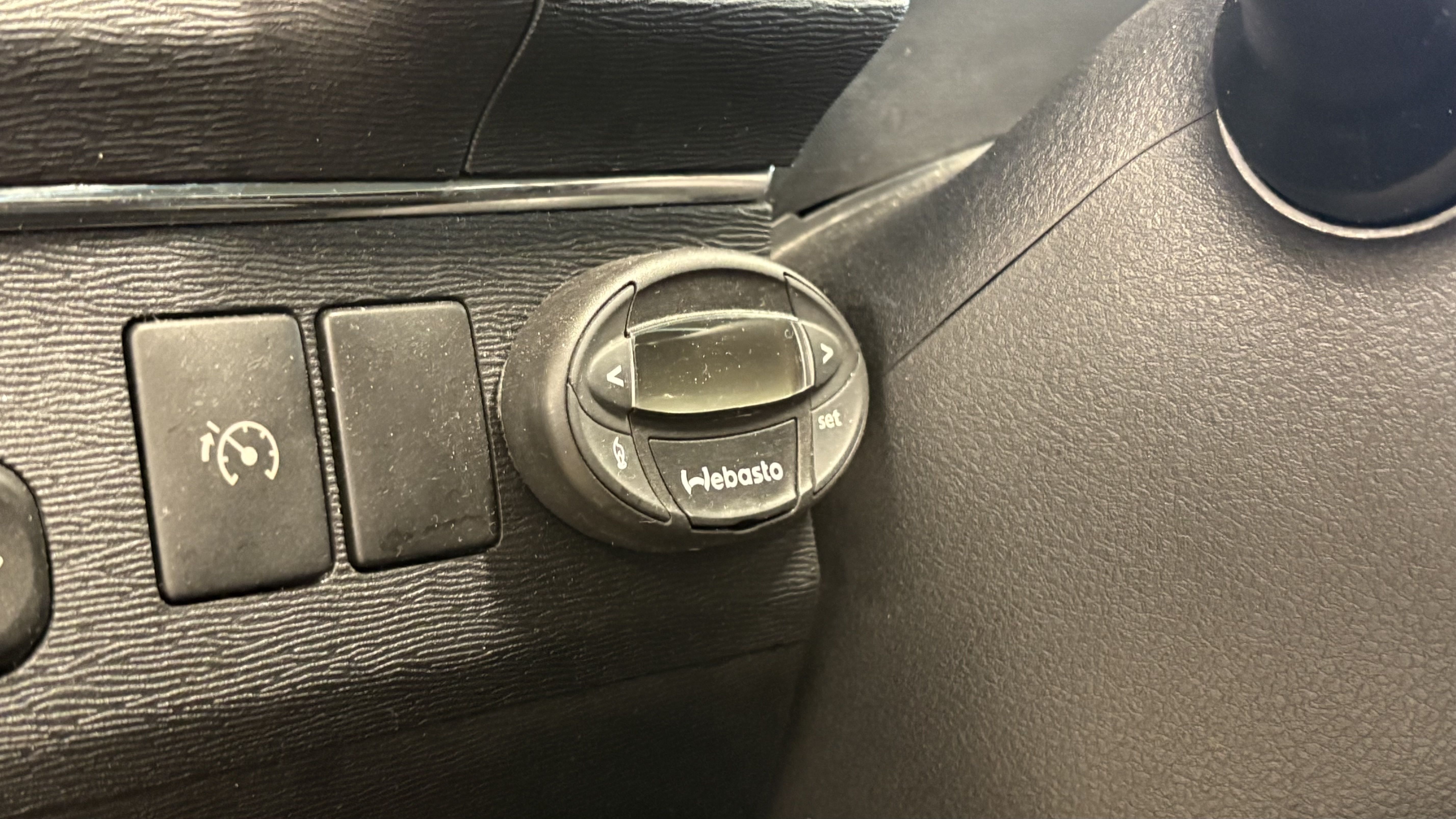 Toyota Avensis 2015